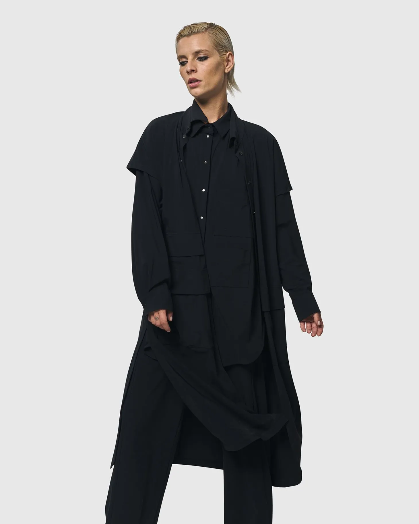 Women Alembika Matrix Short Sleeve Duster, Black