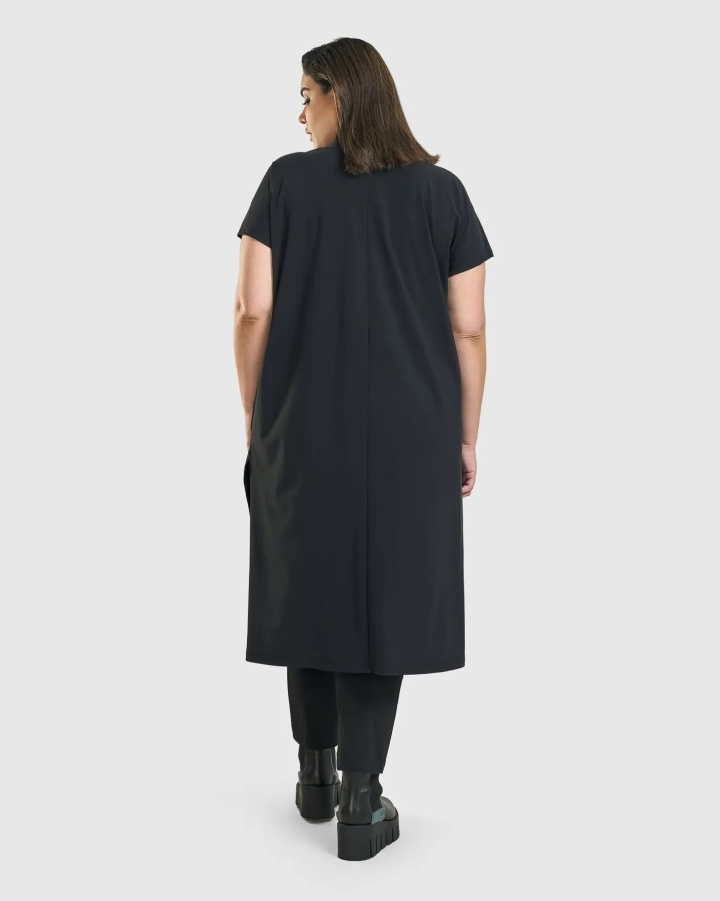 Women Alembika Matrix Short Sleeve Duster, Black