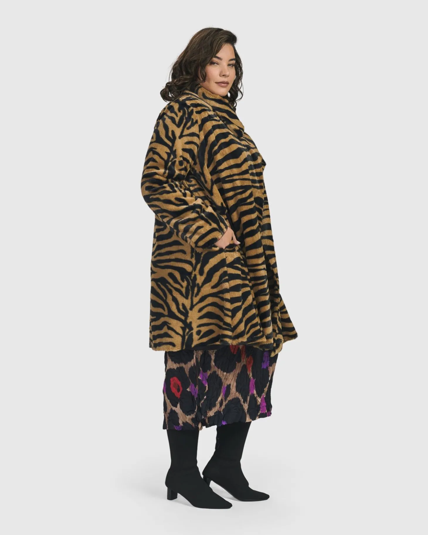Women Alembika Modern Museum Jacket