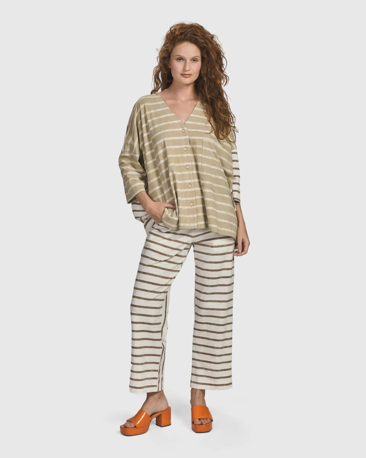 Women Alembika Oasis Oversized Cardigan, Tan