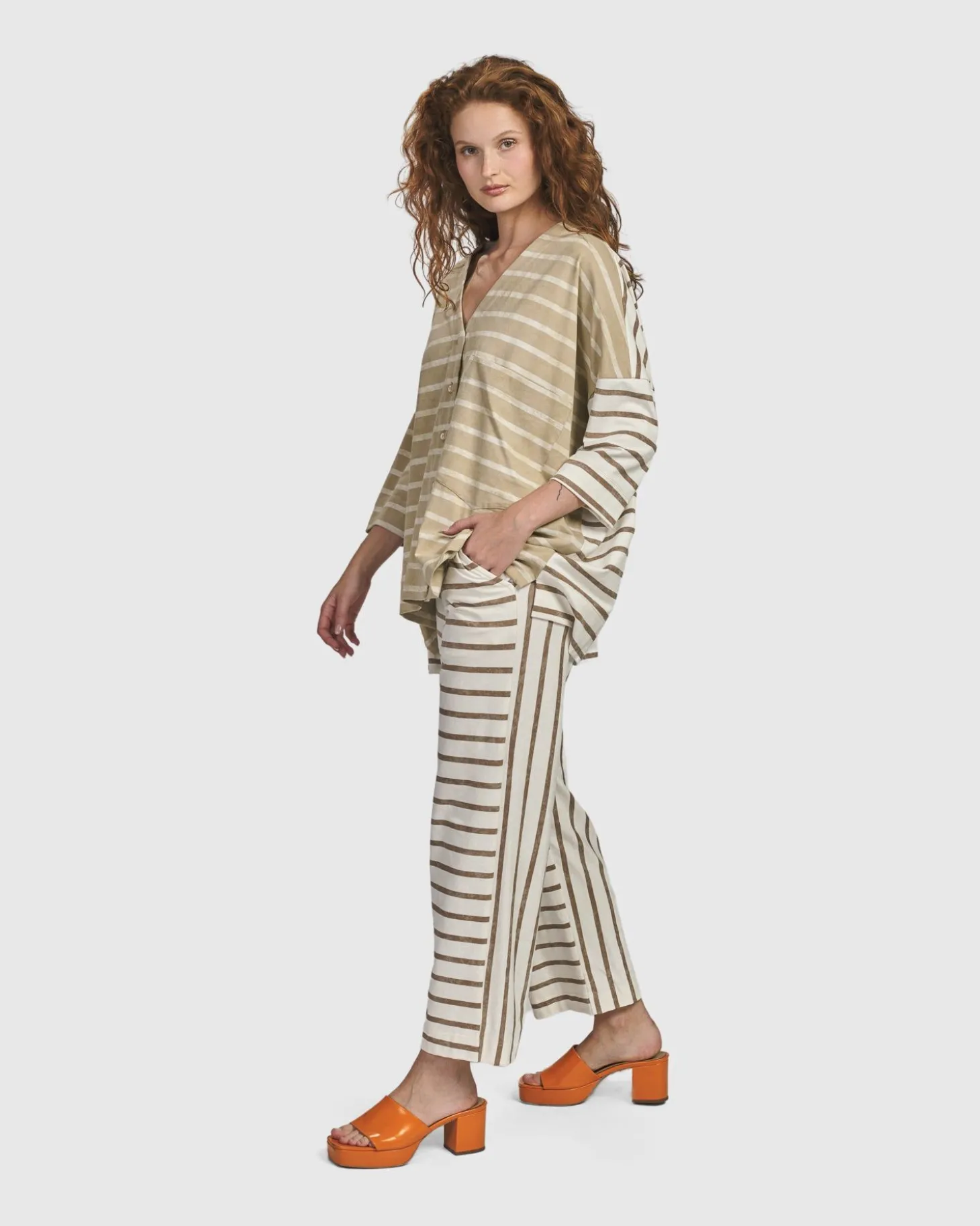 Women Alembika Oasis Oversized Cardigan, Tan