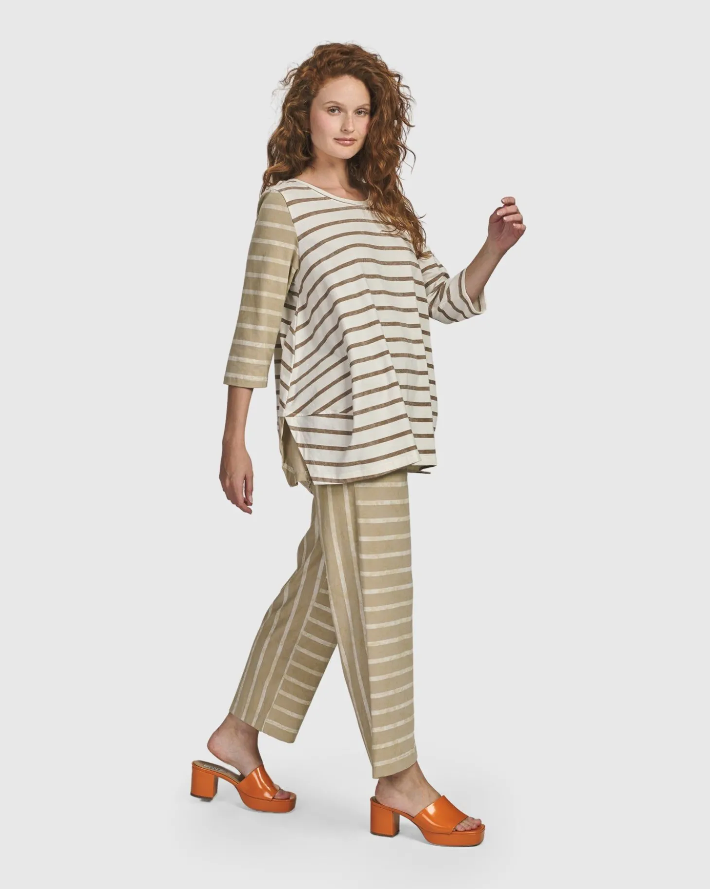 Women Alembika Oasis Slim Pants, Tan