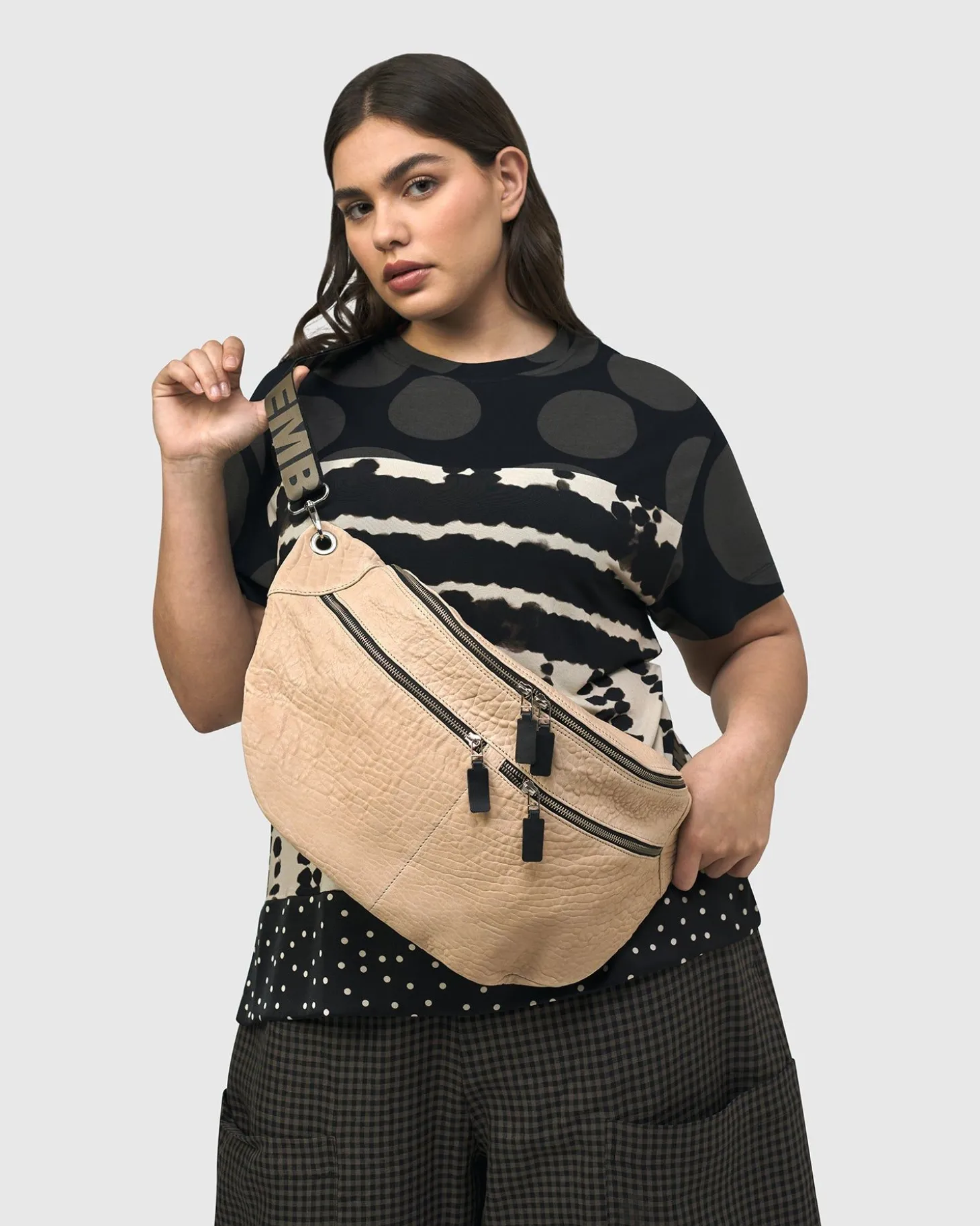 Women Alembika On-The-Go Large Sling Bag, Nude