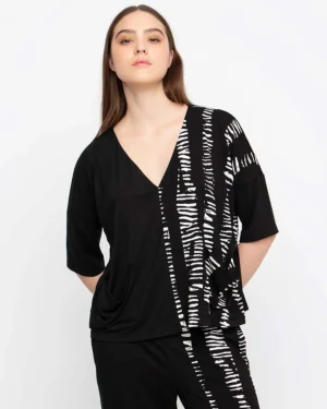 Women Alembika Ozai N Ku Bliss V-Neck Top, Black