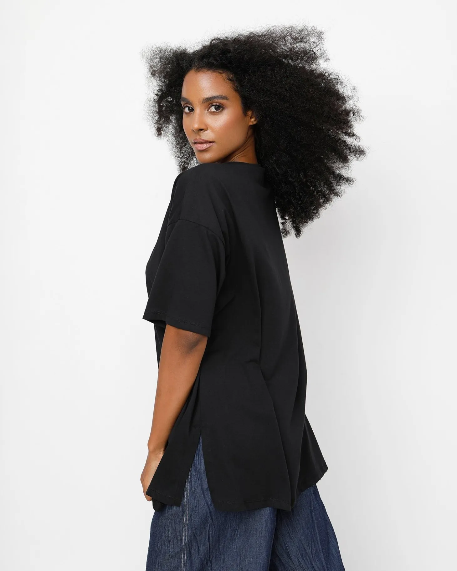 Women Alembika Ozai N Ku Boyfriend Tee, Black