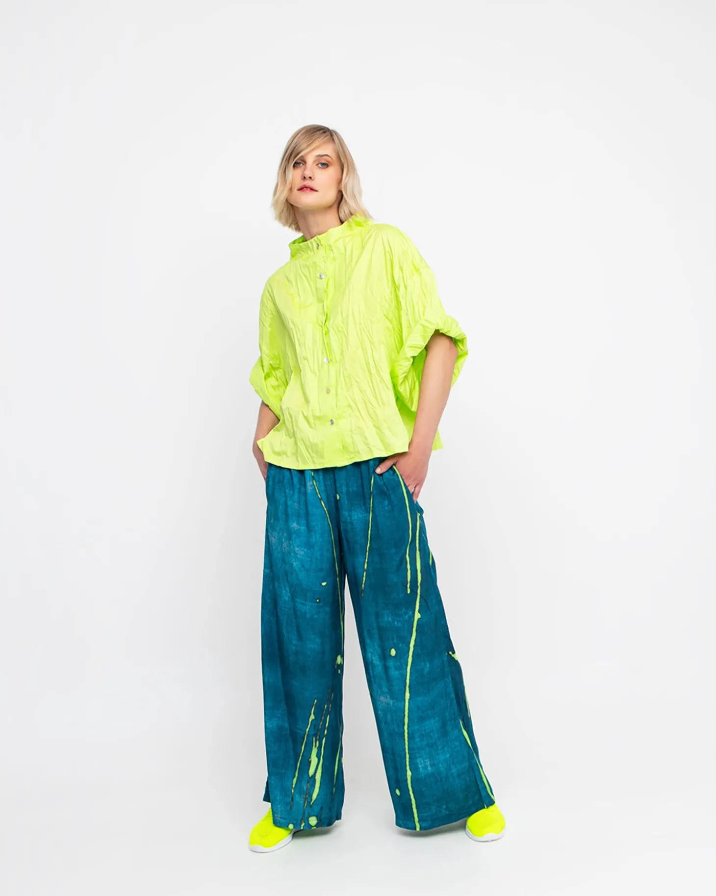 Women Alembika Ozai N Ku Crinkle Funnel Shirt, Lime
