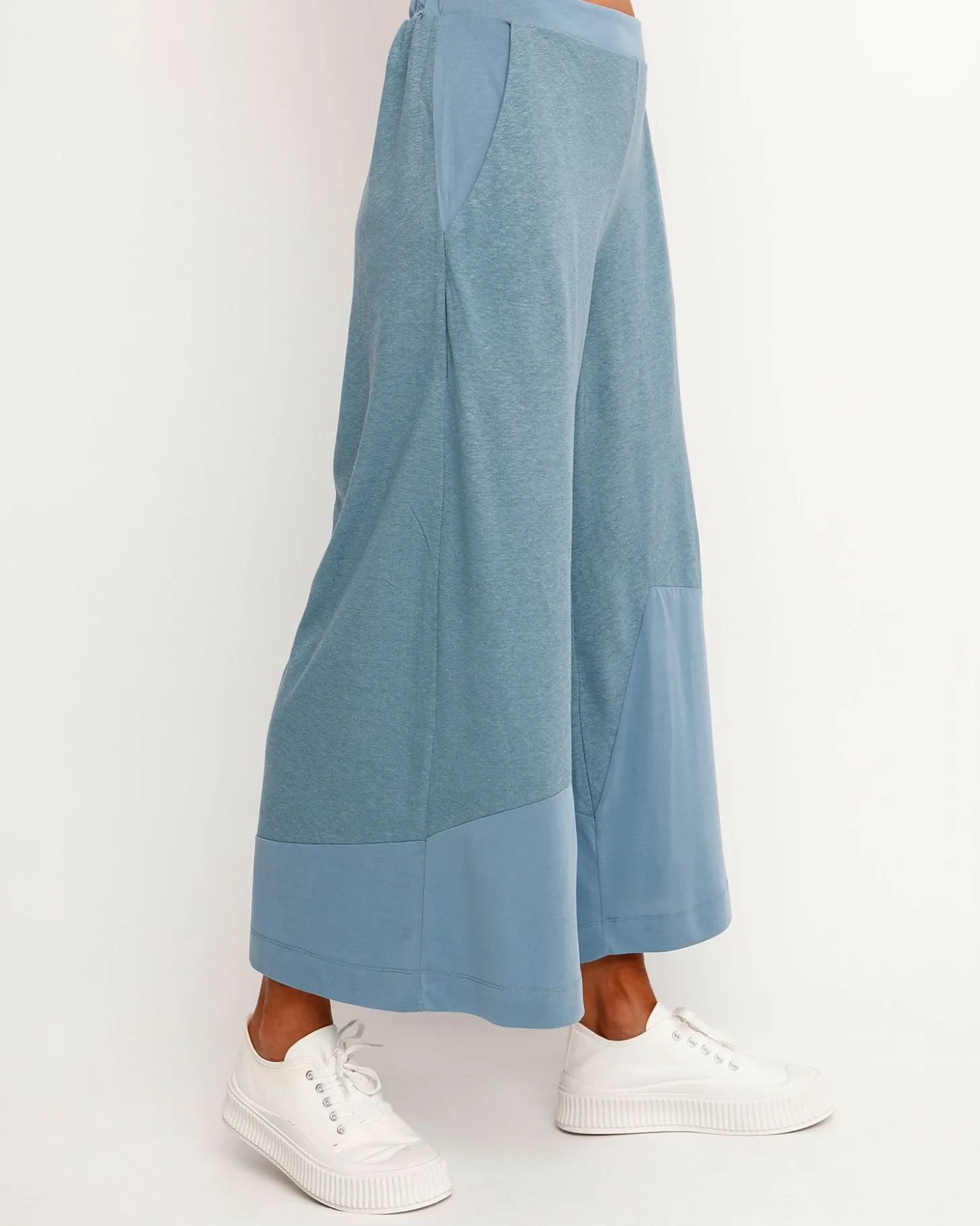 Women Alembika Ozai N Ku Cropped Wide Leg Pants, Azure