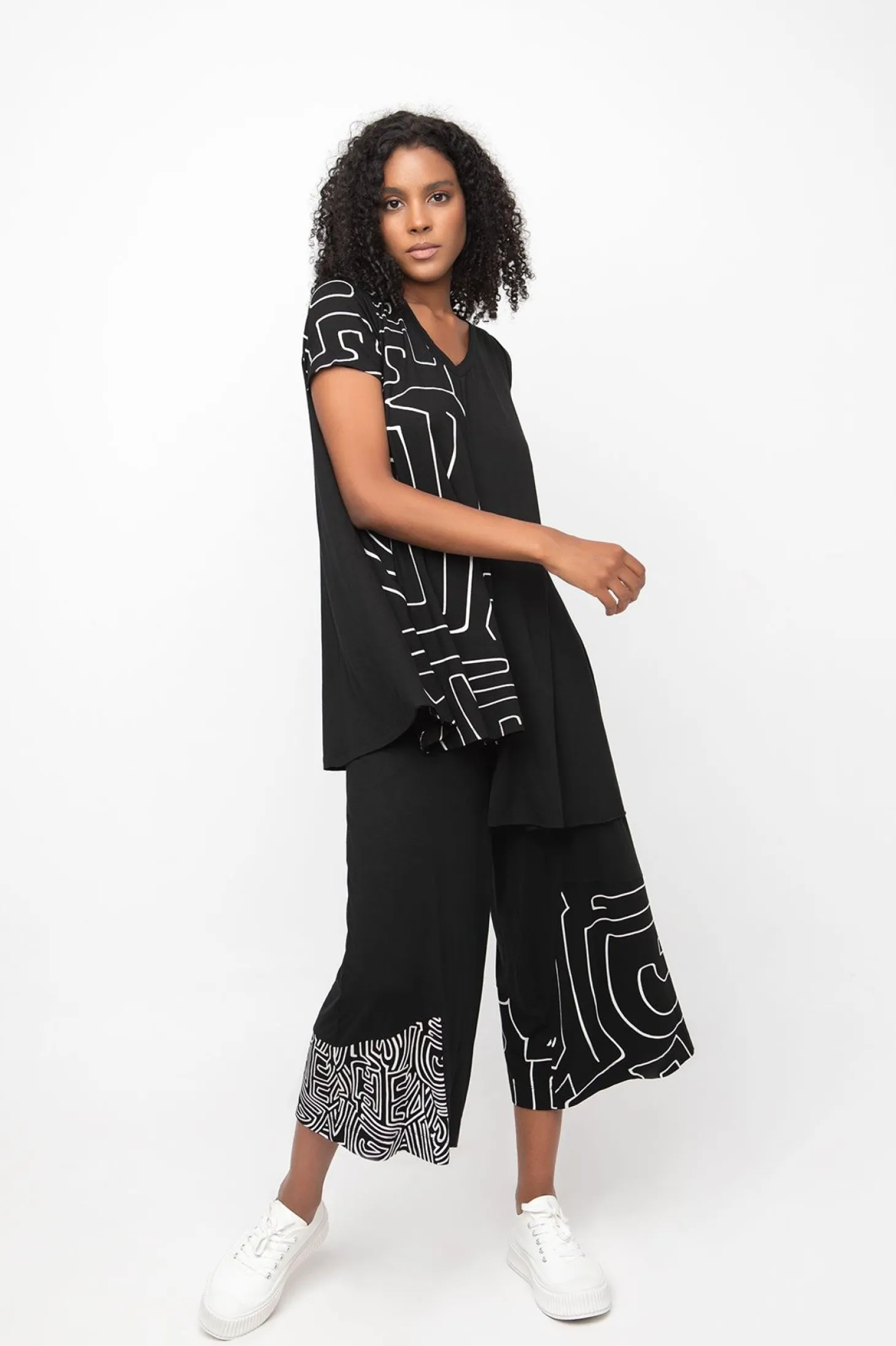 Women Alembika Ozai N Ku Demi Tee, Mitos