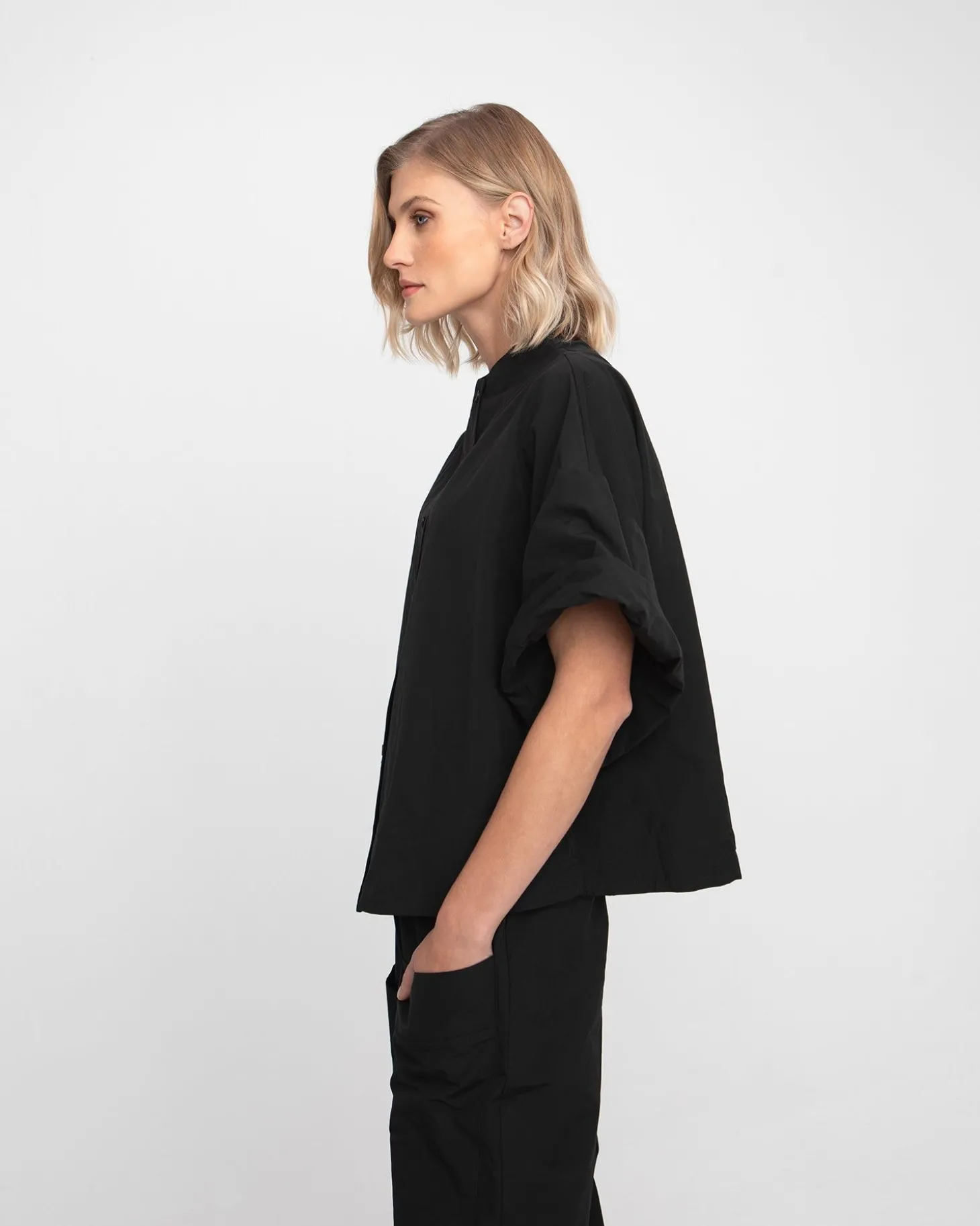 Women Alembika Ozai N Ku Funnel Top, Black