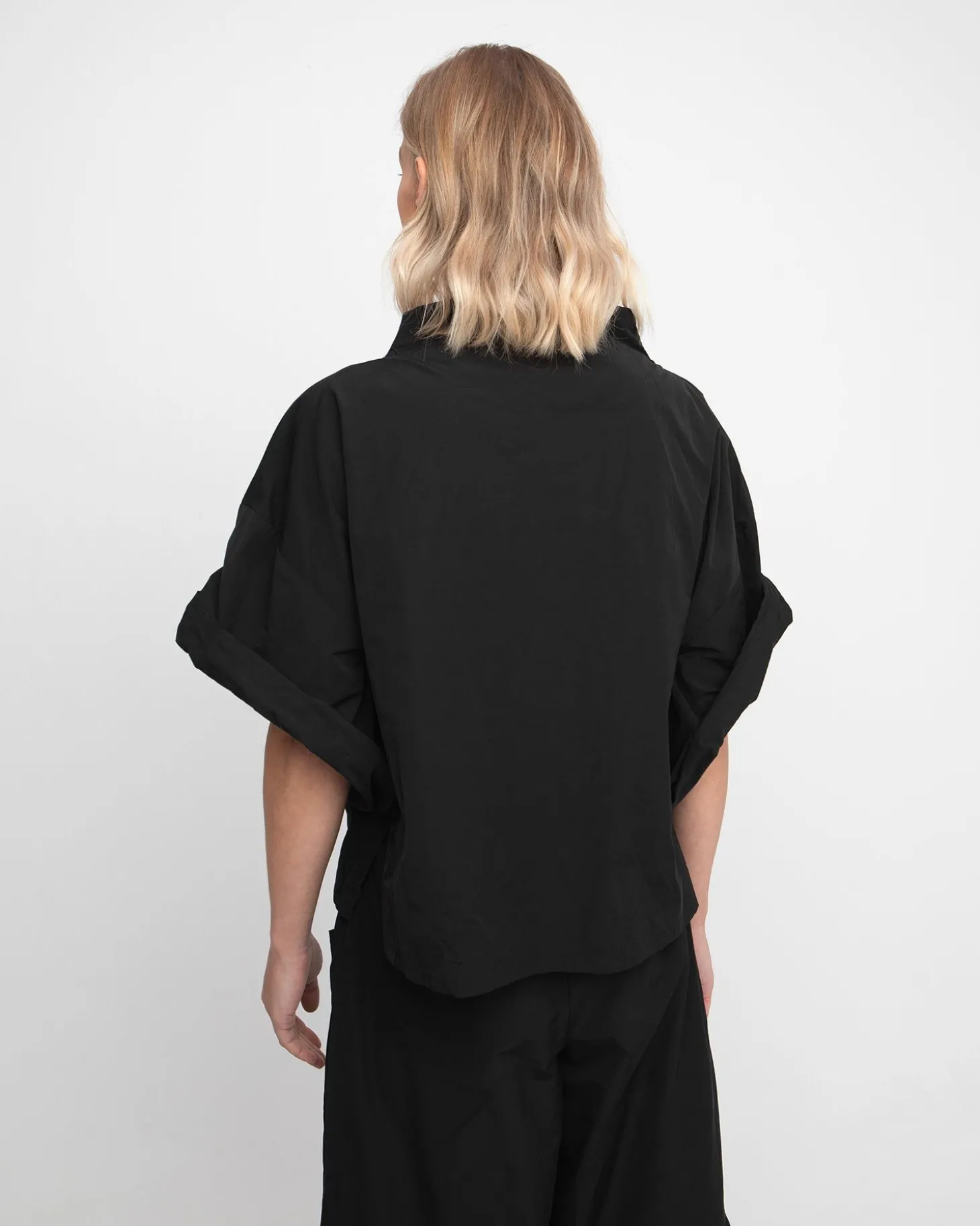 Women Alembika Ozai N Ku Funnel Top, Black