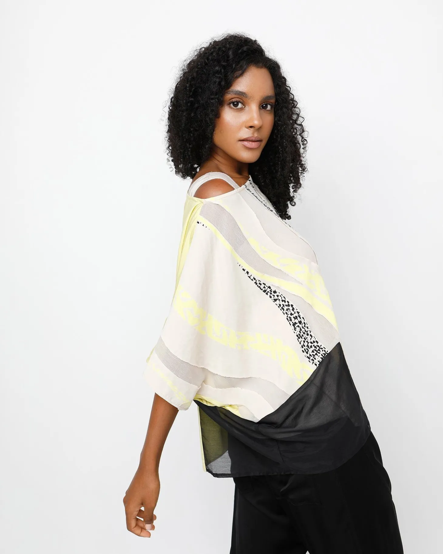 Women Alembika Ozai N Ku Gossamer Top, Boa