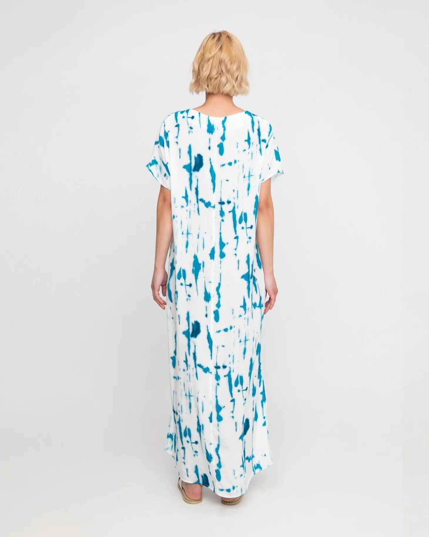 Women Alembika Ozai N Ku Island Relaxed Maxi Dress, White/Turquoise