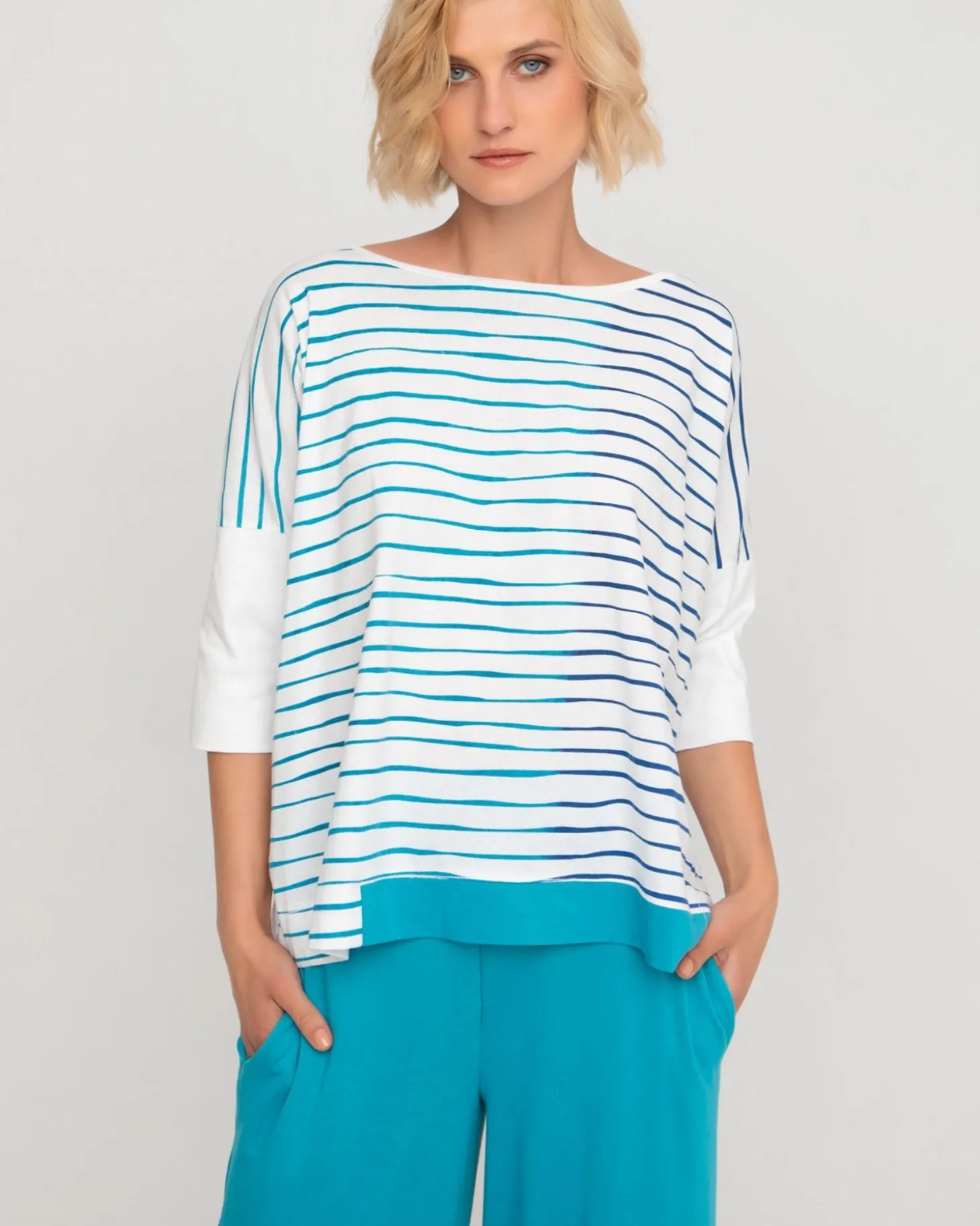 Women Alembika Ozai N Ku Oversized Top, Rivulet