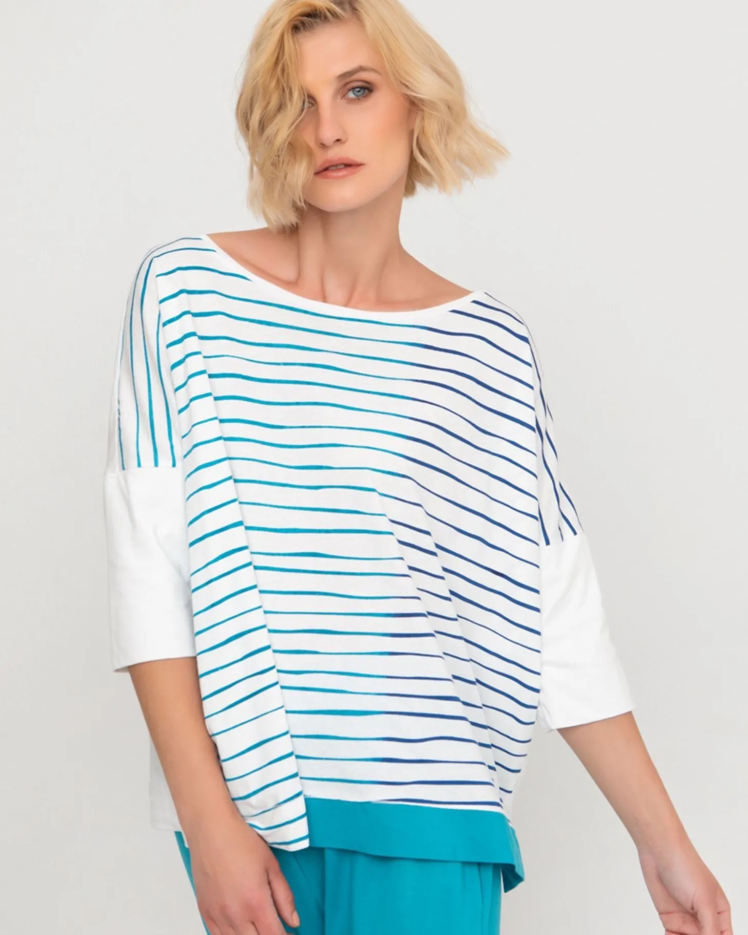 Women Alembika Ozai N Ku Oversized Top, Rivulet