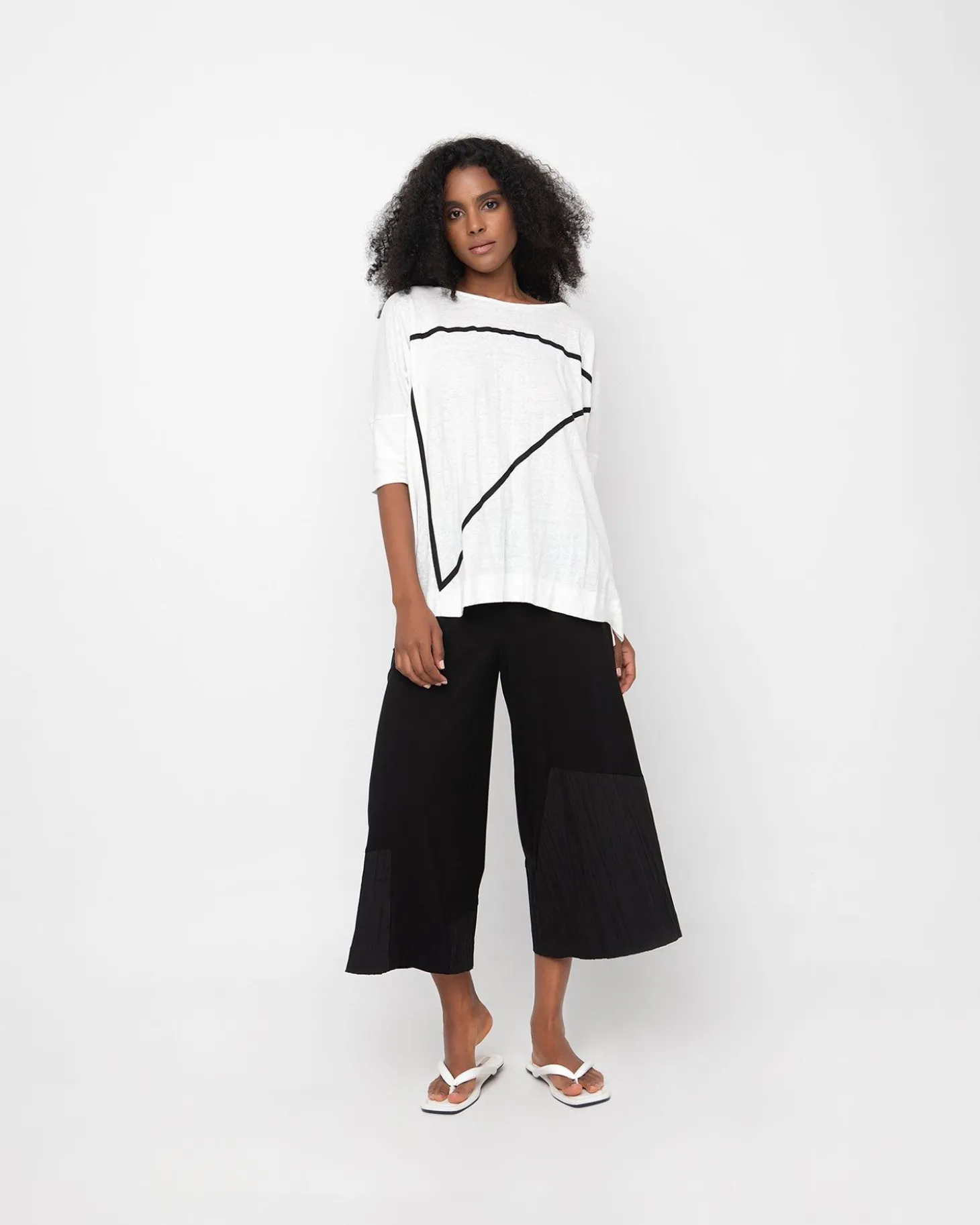 Women Alembika Ozai N Ku Triangle Tee, White