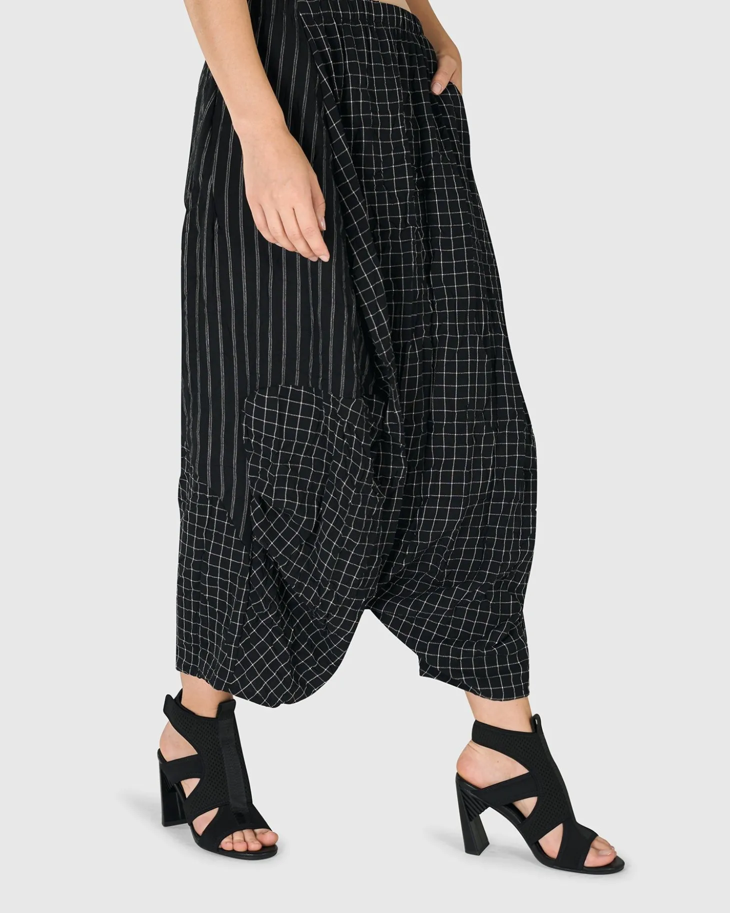 Women Alembika Parthenon Harem Pants, Net
