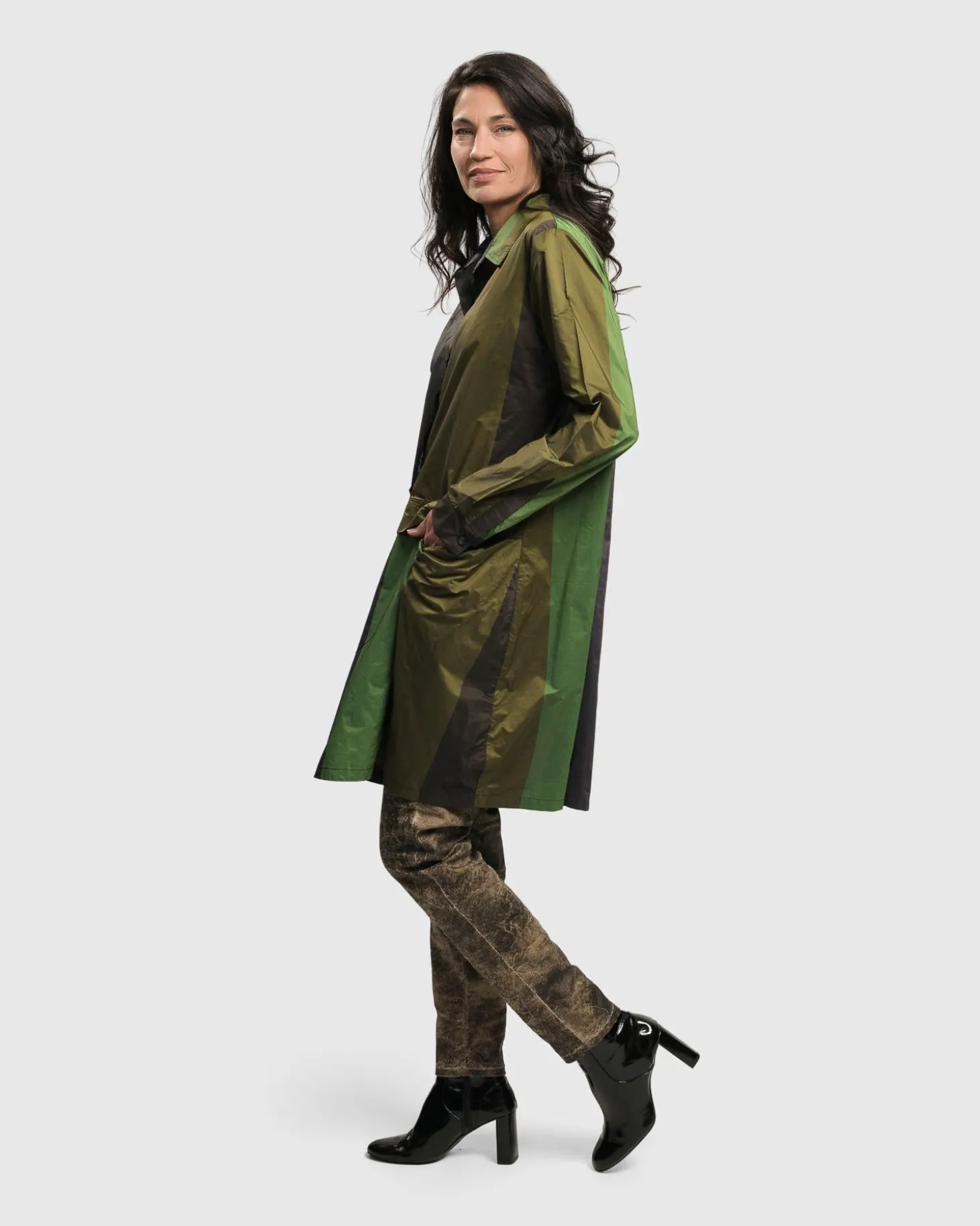 Women Alembika Patio Stones Button Down Tunic Top, Forest