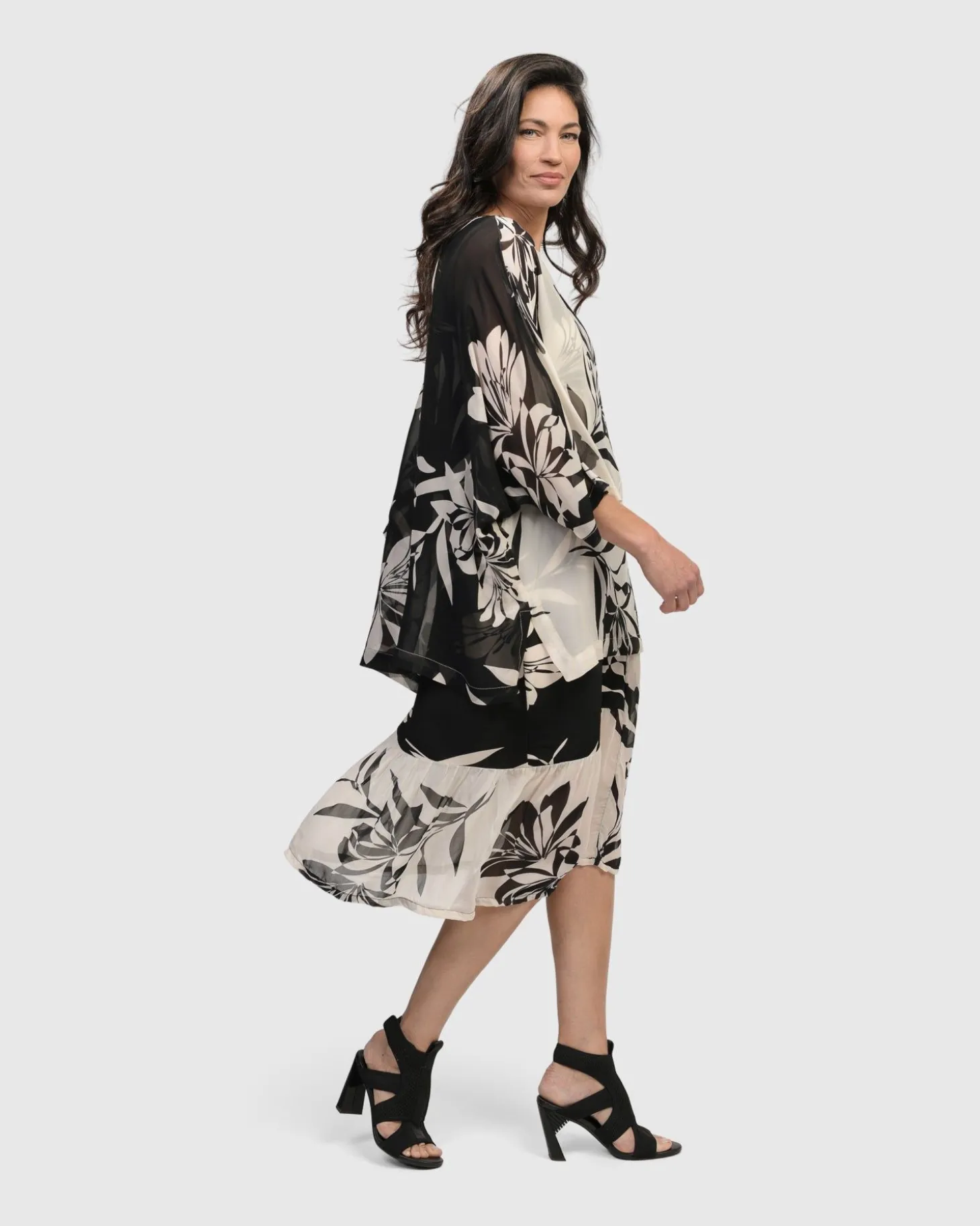 Women Alembika Sitting Poolside Tunic Top, Floral