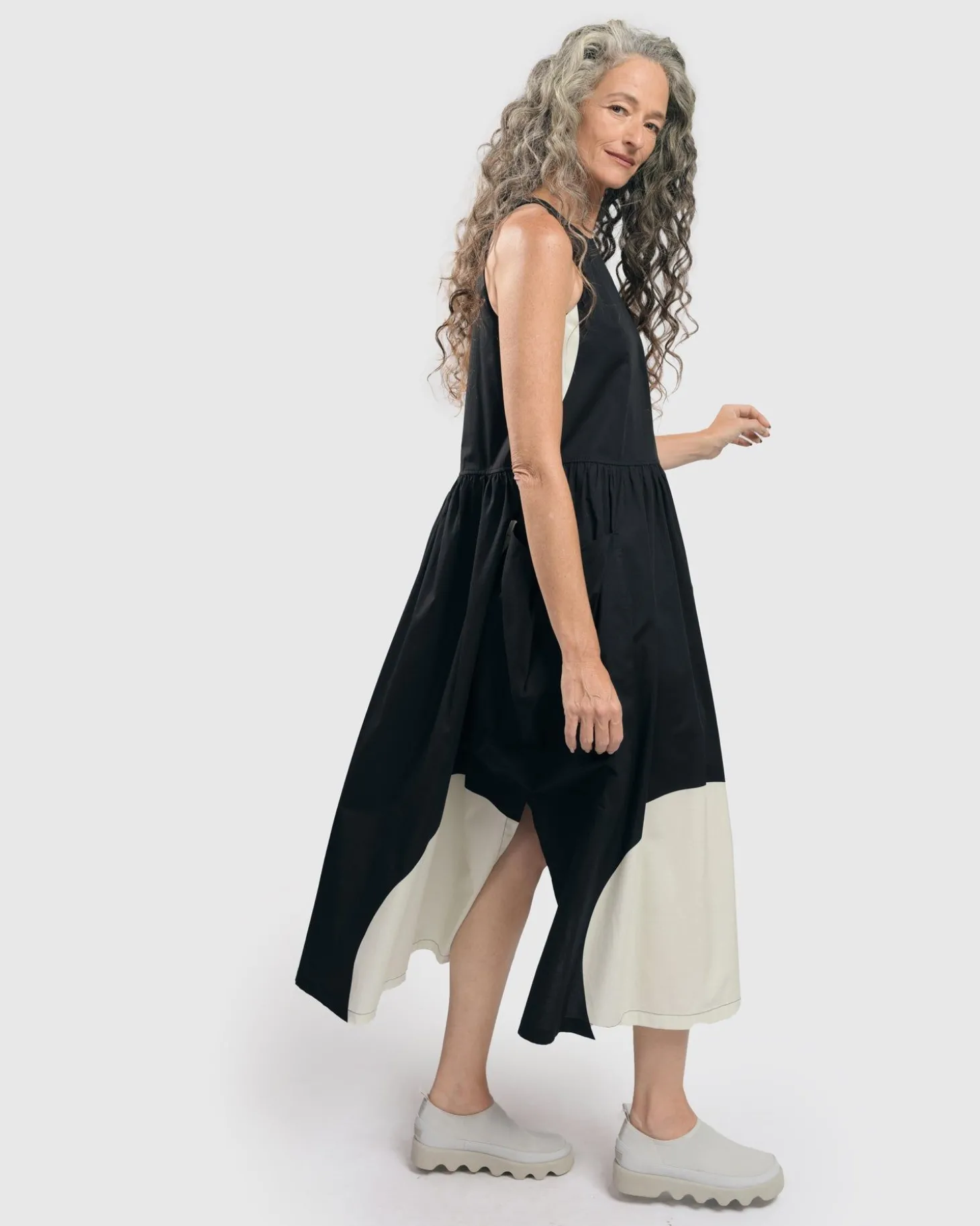 Women Alembika Sleeveless Maxi Dress, Black