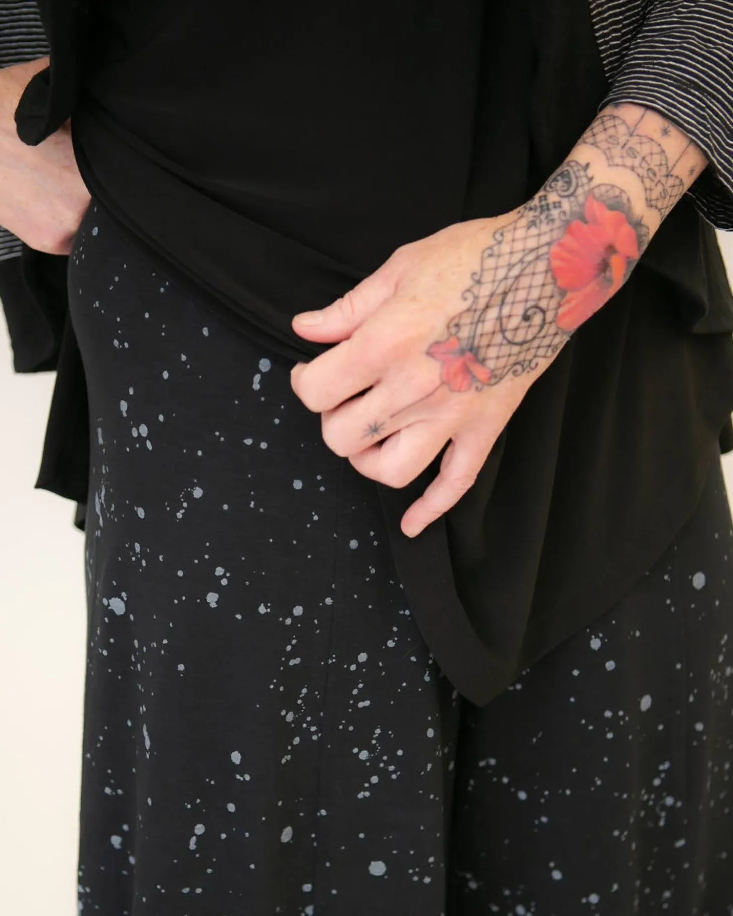 Women Alembika Splatter Punto Pants, Black