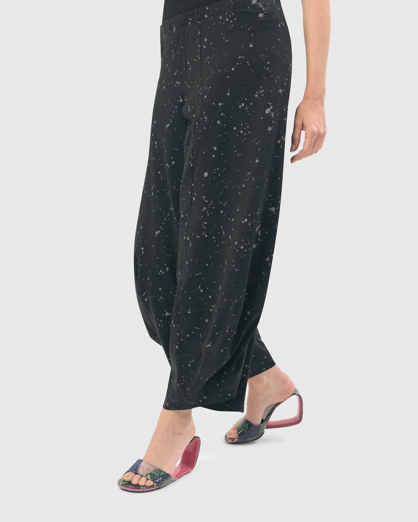Women Alembika Splatter Punto Pants, Black