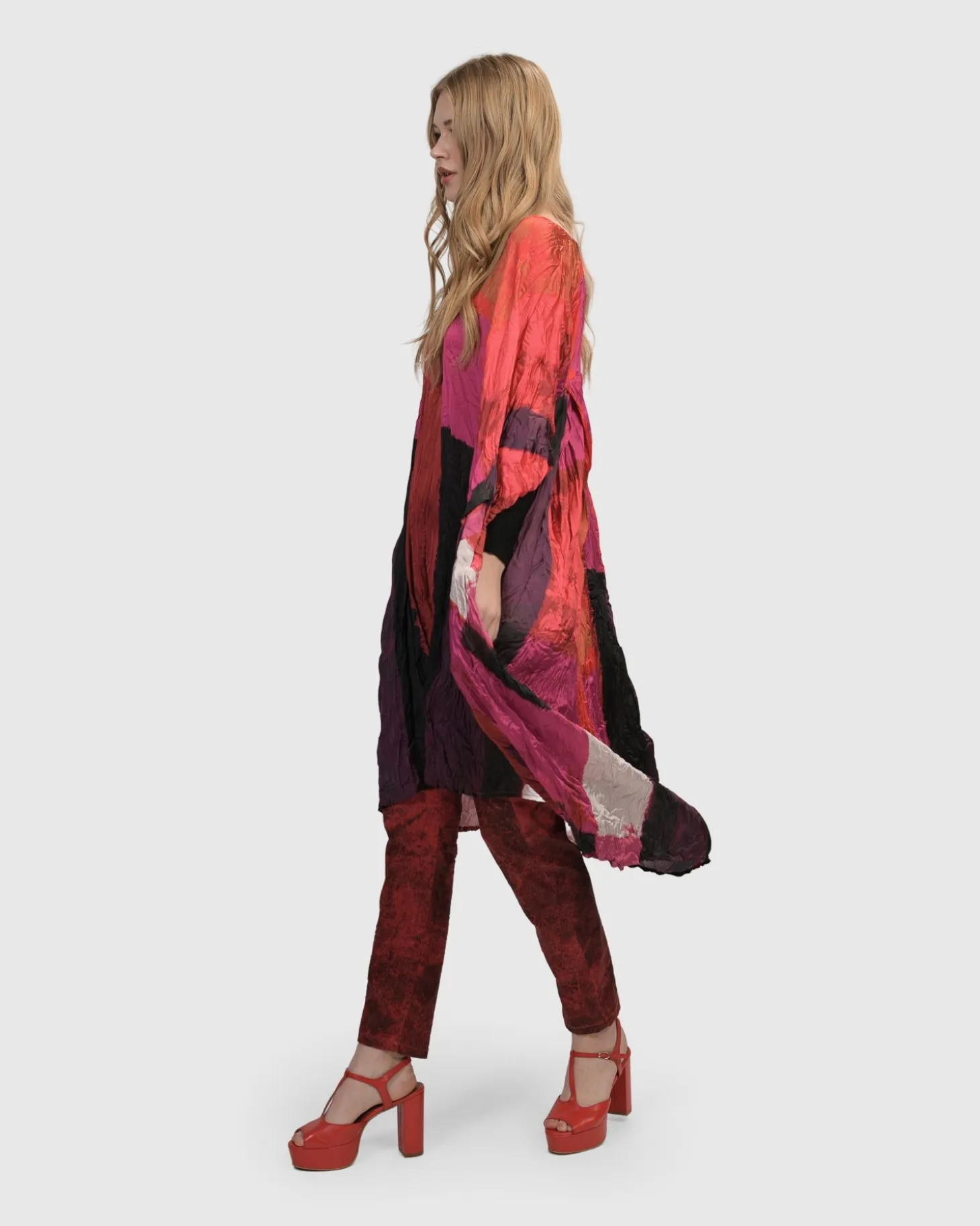 Women Alembika Sunset Strip Muumuu Dress, Magenta