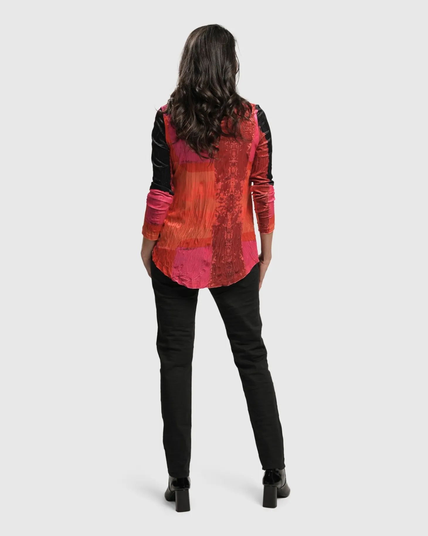 Women Alembika Sunset Strip V Neck Pullover, Magenta