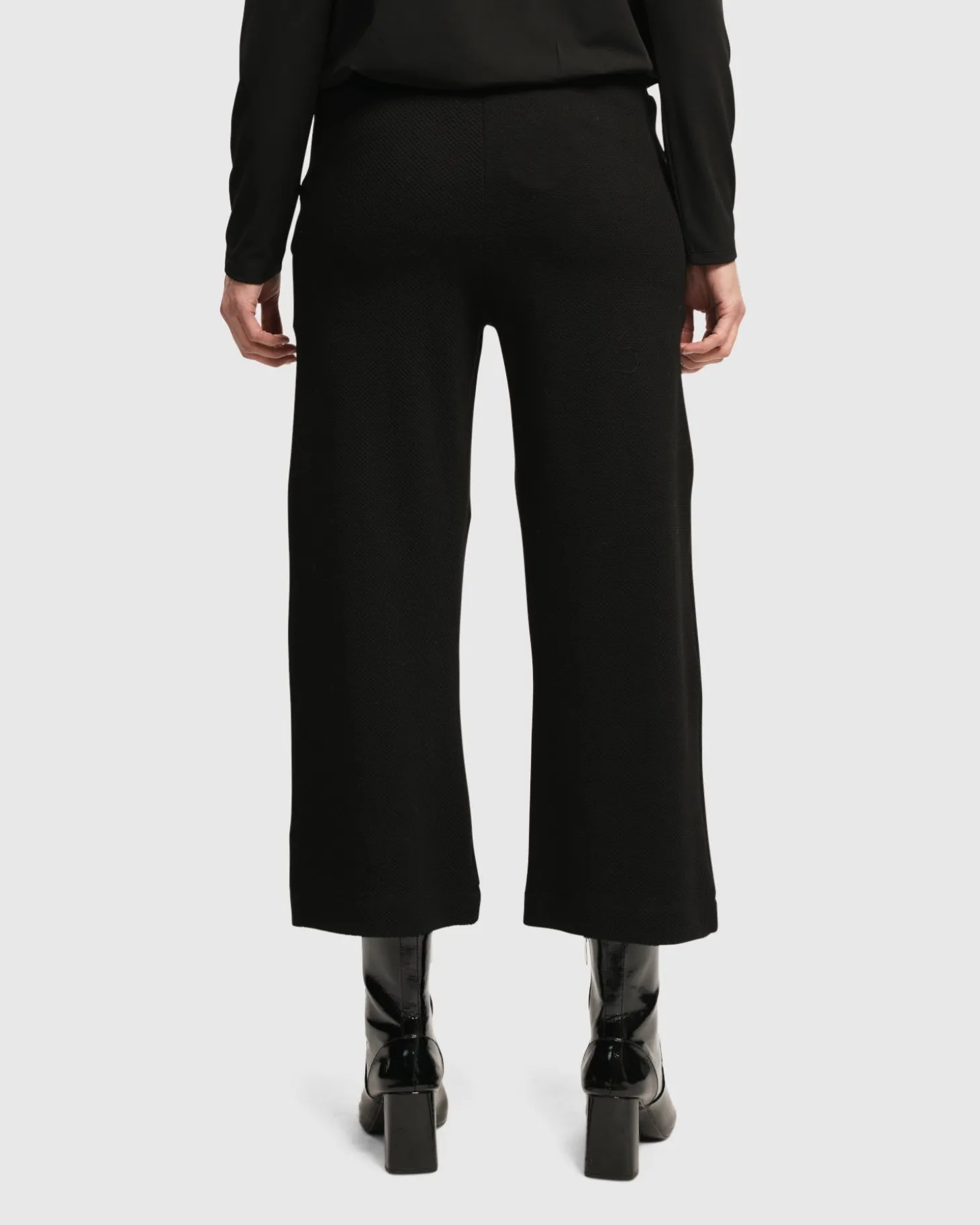 Women Alembika Superb Waffle Weave Ankle Pants, Black