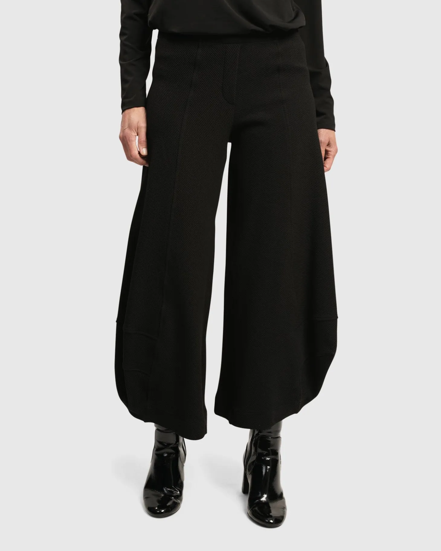 Women Alembika Superb Waffle Weave Punto Pants, Black