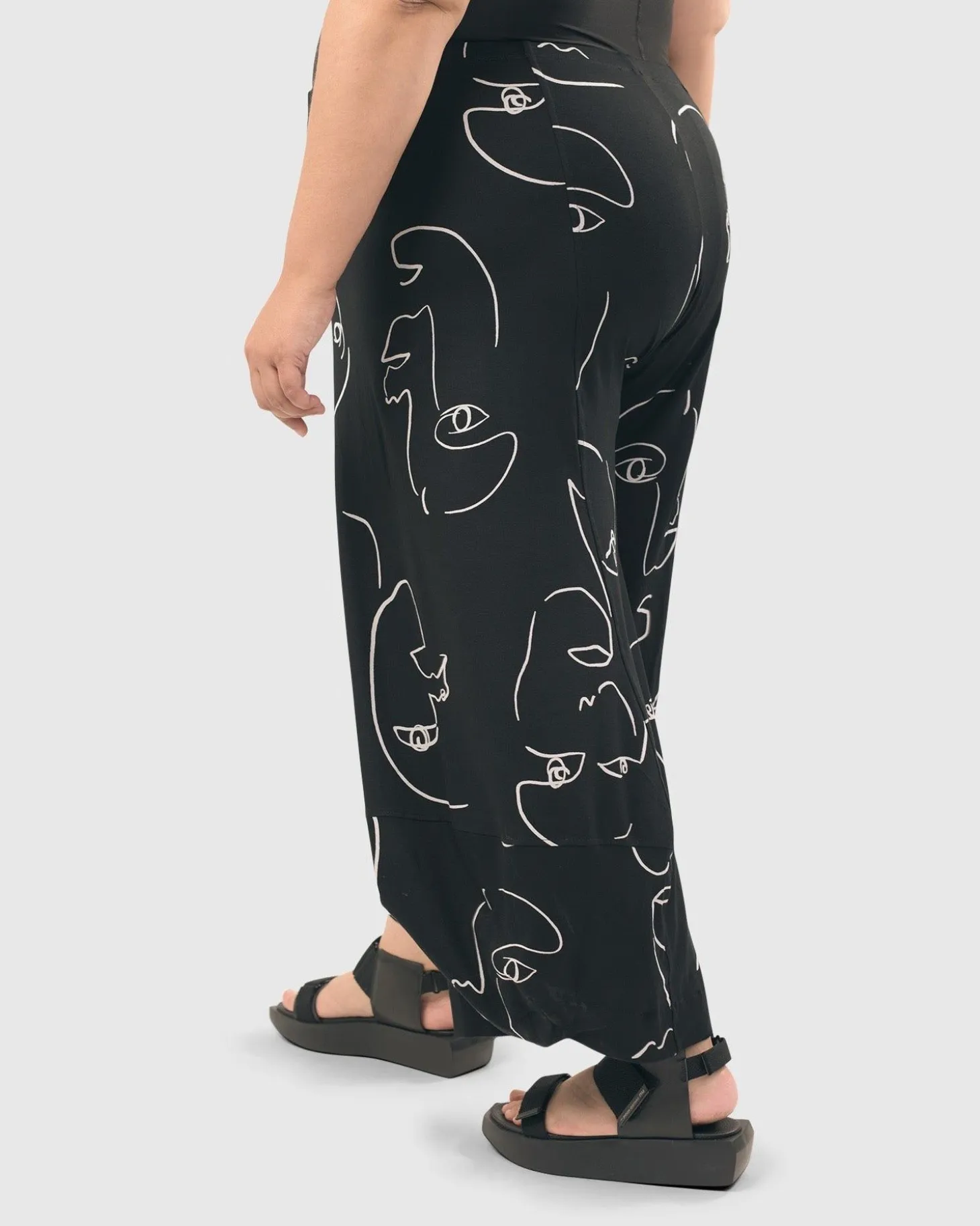 Women Alembika Susan Punto Pants, Faces