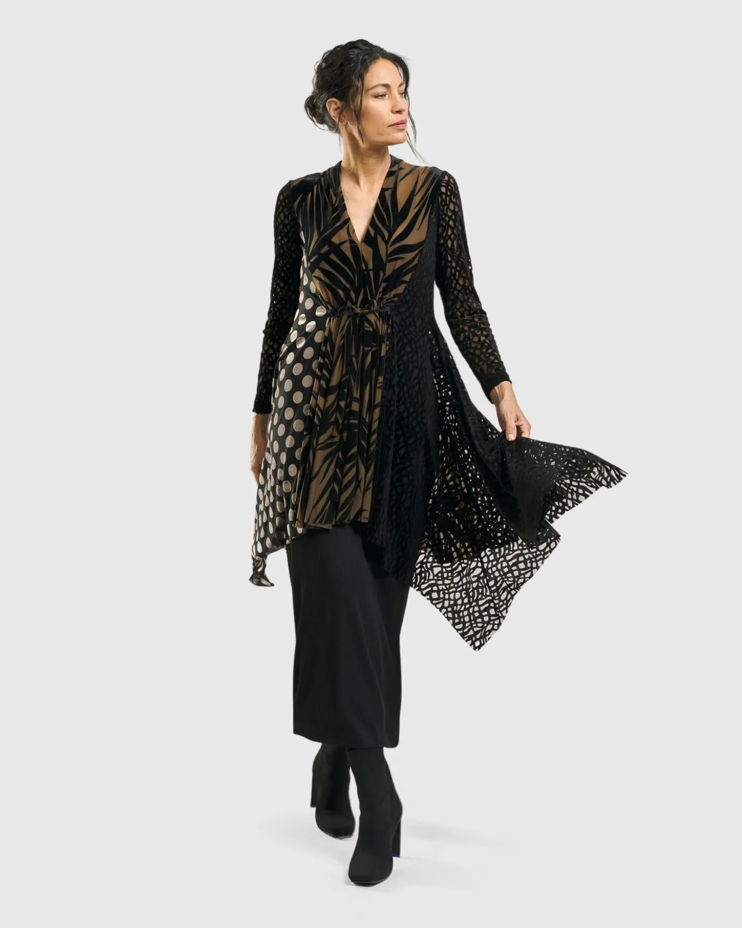 Women Alembika Synergy Tunic Top, Gold