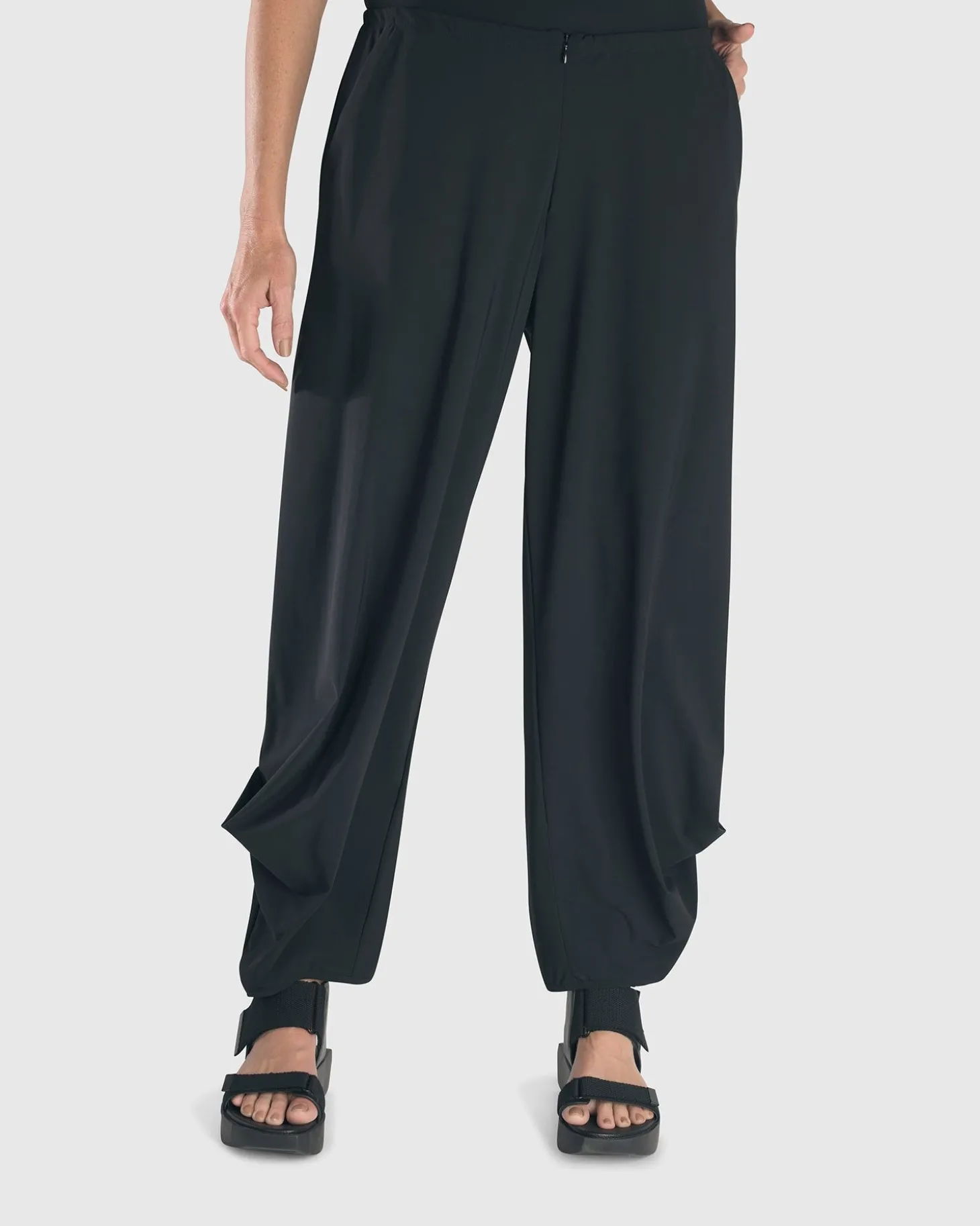 Women Alembika Tekbika Bliss Pants, Black
