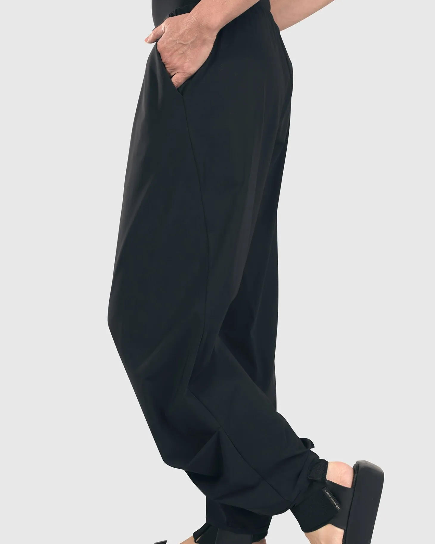 Women Alembika Tekbika Bliss Pants, Black