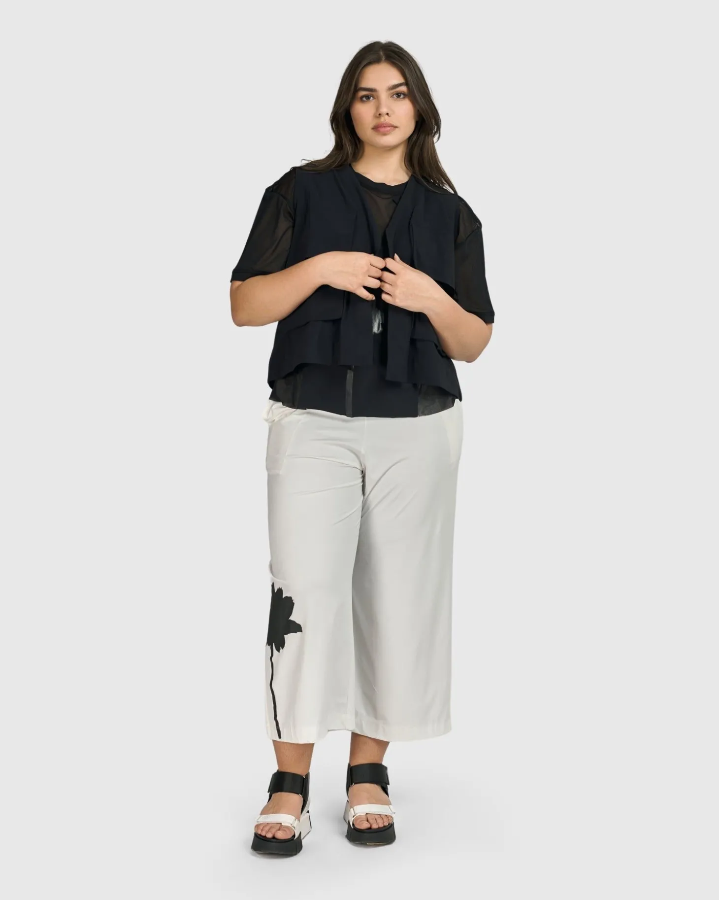 Women Alembika Tekbika Cannes Cargo Vest, Black