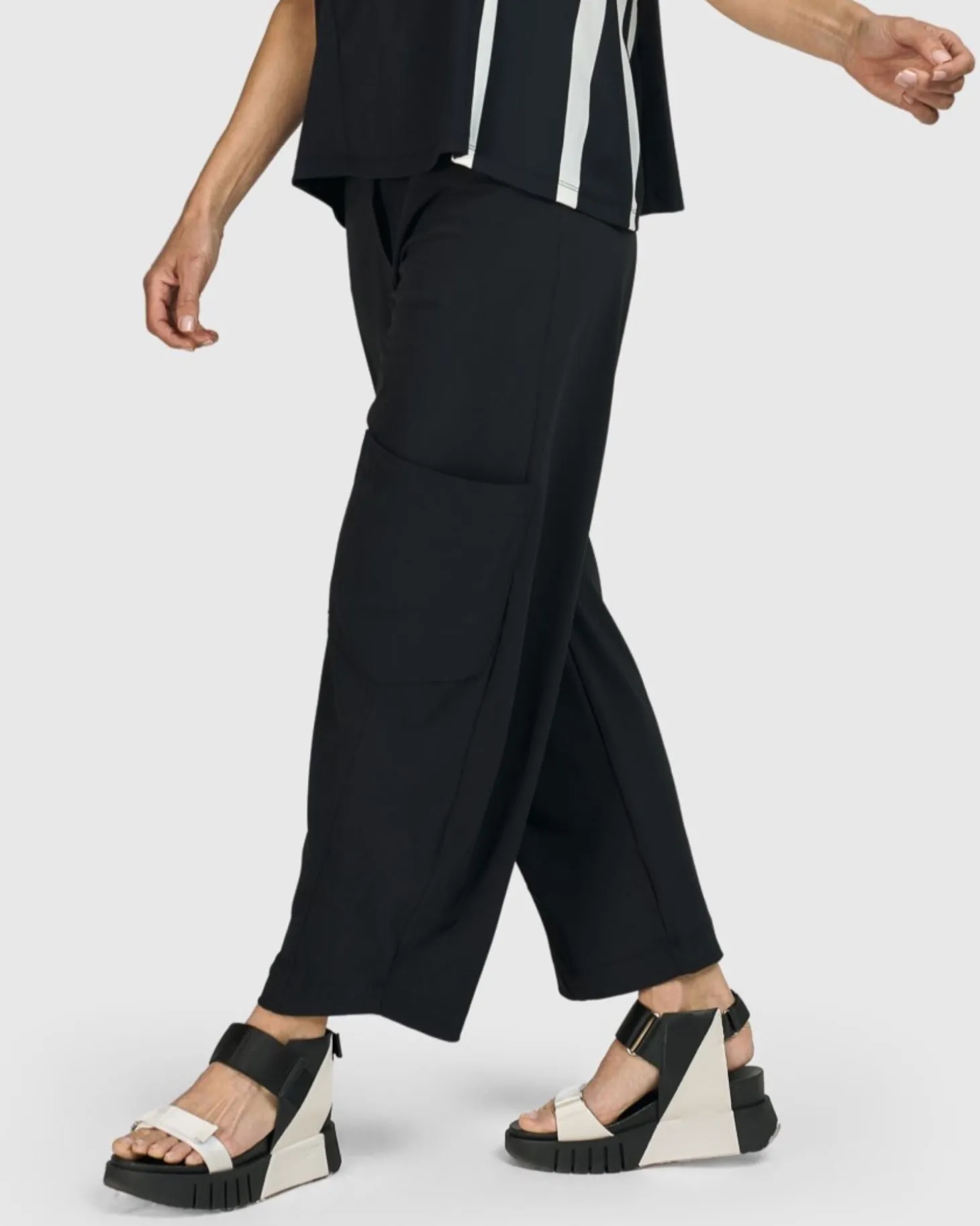 Women Alembika Tekbika Claudette Pants, Black