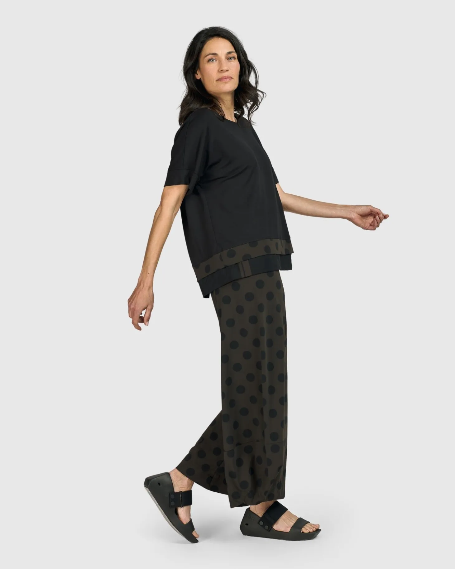 Women Alembika Tekbika Dots Boxy Top, Khaki