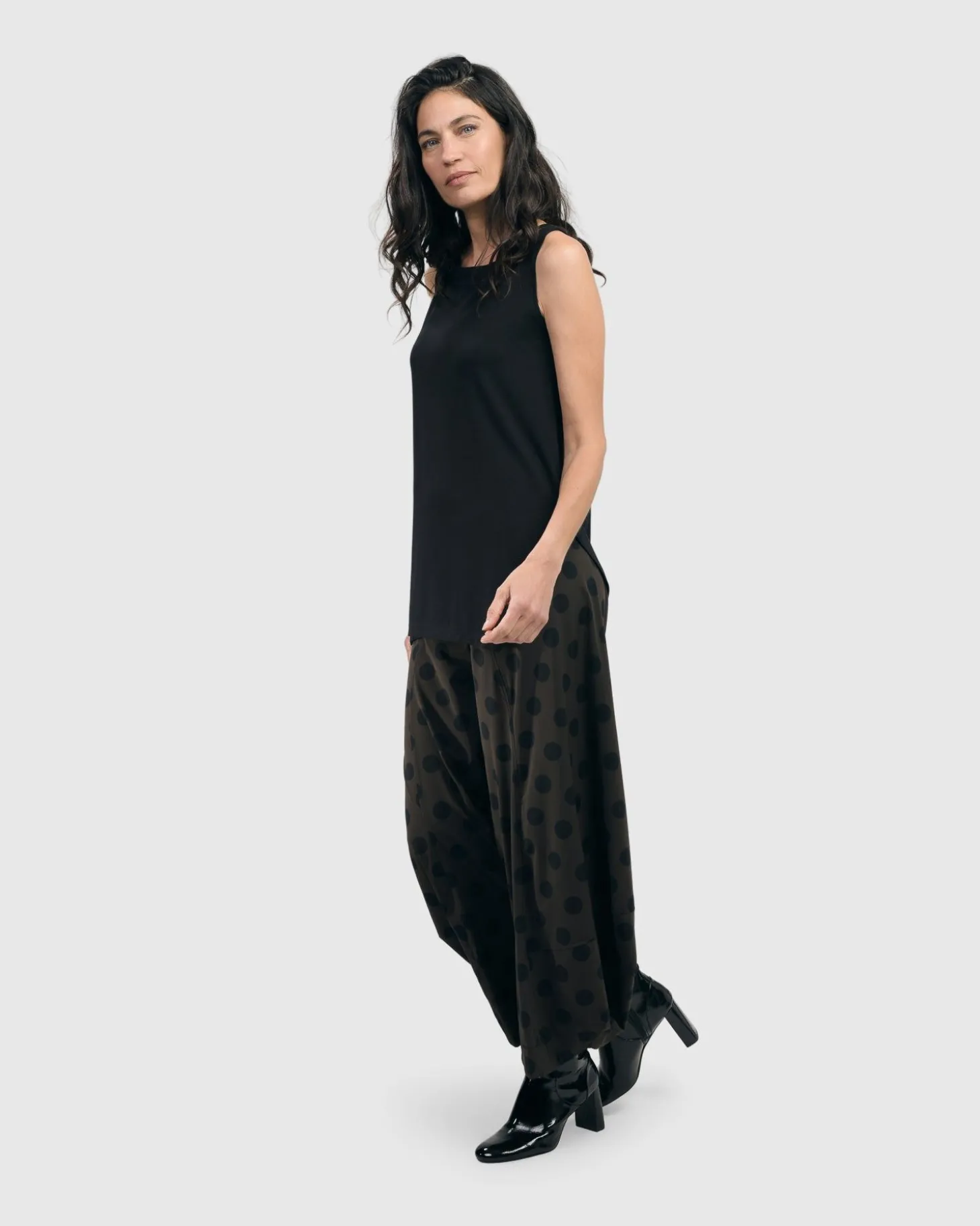 Women Alembika Tekbika Dots Punto Pants, Khaki