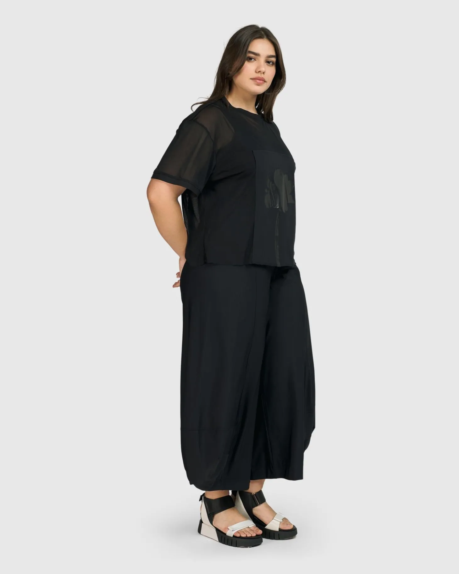 Women Alembika Tekbika Edith Mesh Tee, Flower