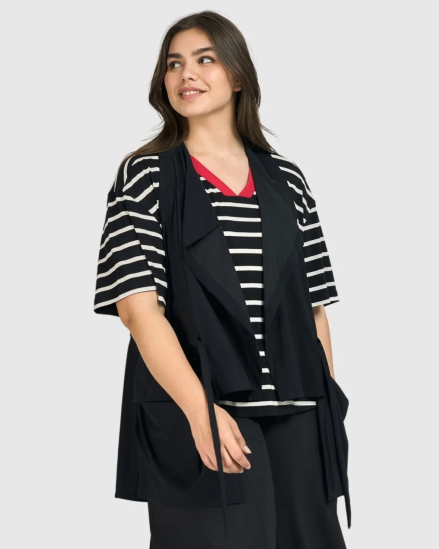 Women Alembika Tekbika Gabrielle Relaxed Vest, Black