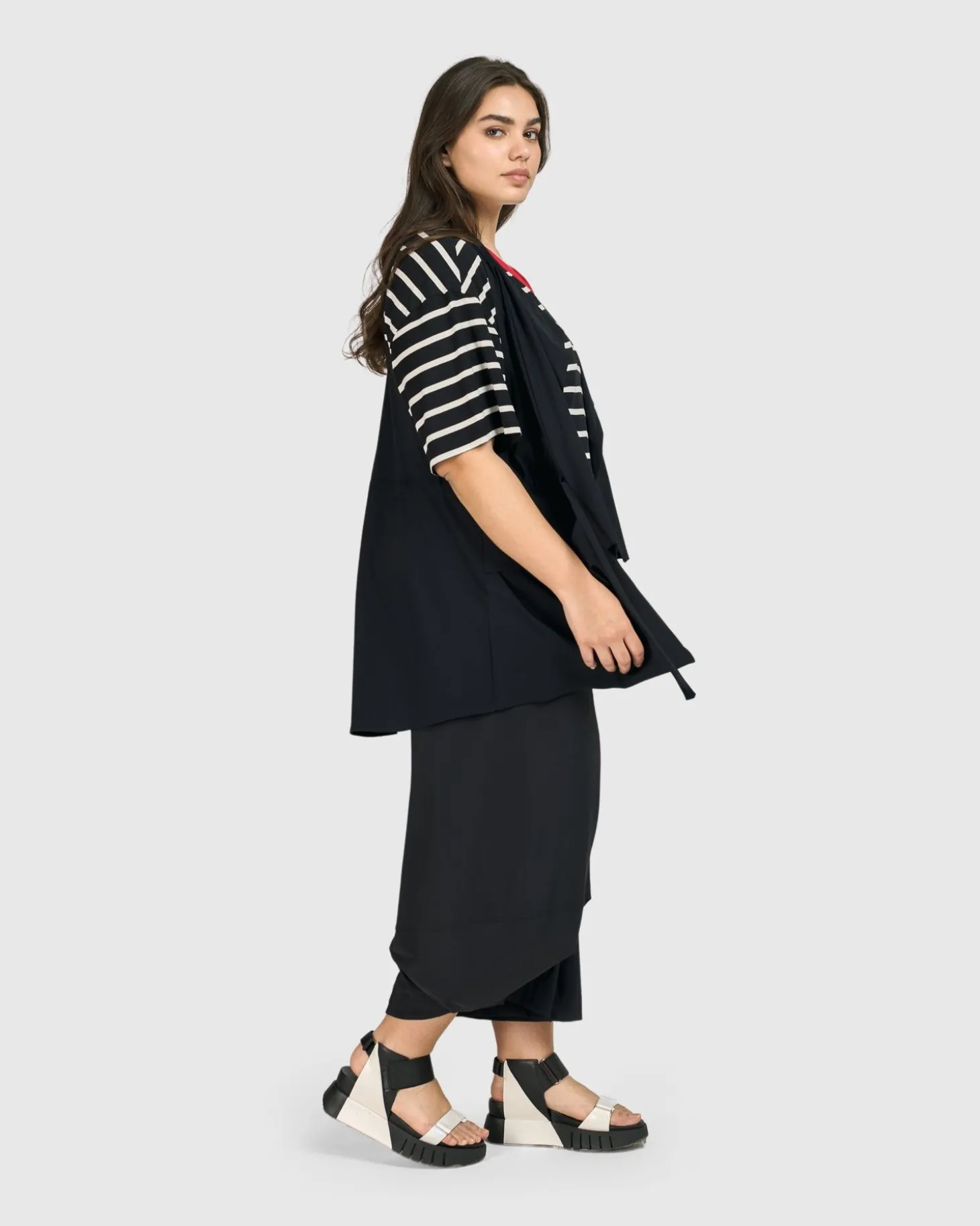 Women Alembika Tekbika Gabrielle Relaxed Vest, Black