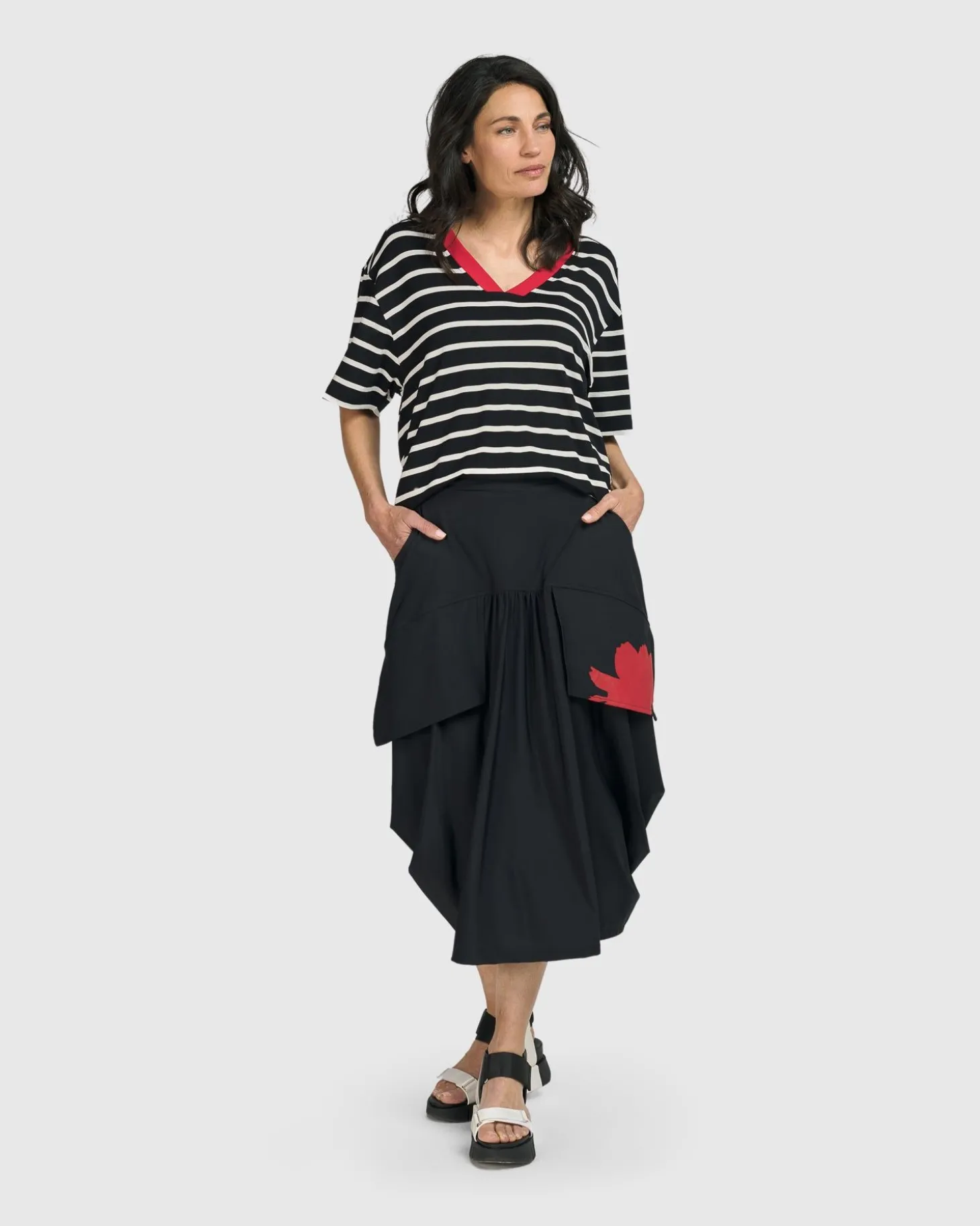 Women Alembika Tekbika Gotta Have Art Skirt, Flower
