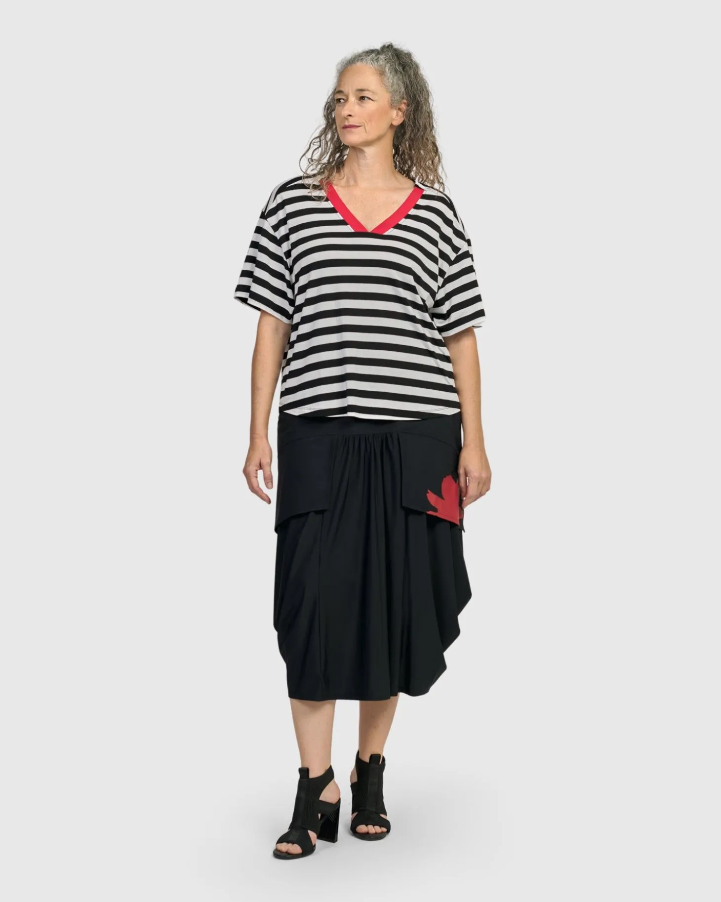 Women Alembika Tekbika Gotta Have Art Skirt, Flower