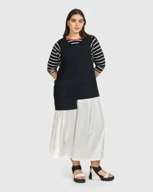 Women Alembika Tekbika Notre Dame Apron Vest, Black