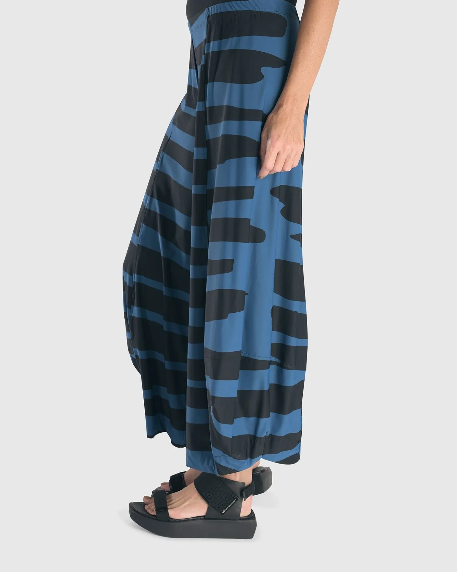 Women Alembika Tekbika Wave Punto Pants, Ocean