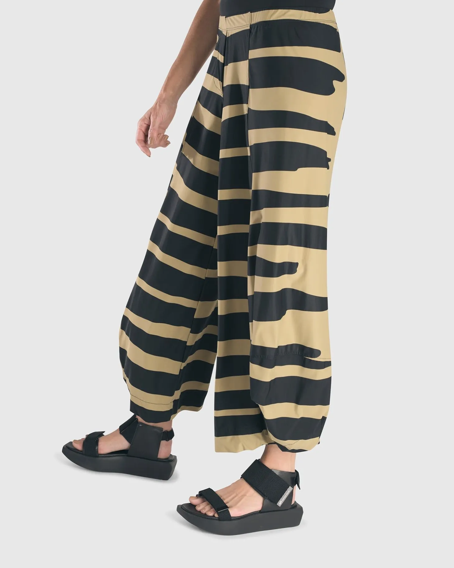 Women Alembika Tekbika Wave Punto Pants, Dunes