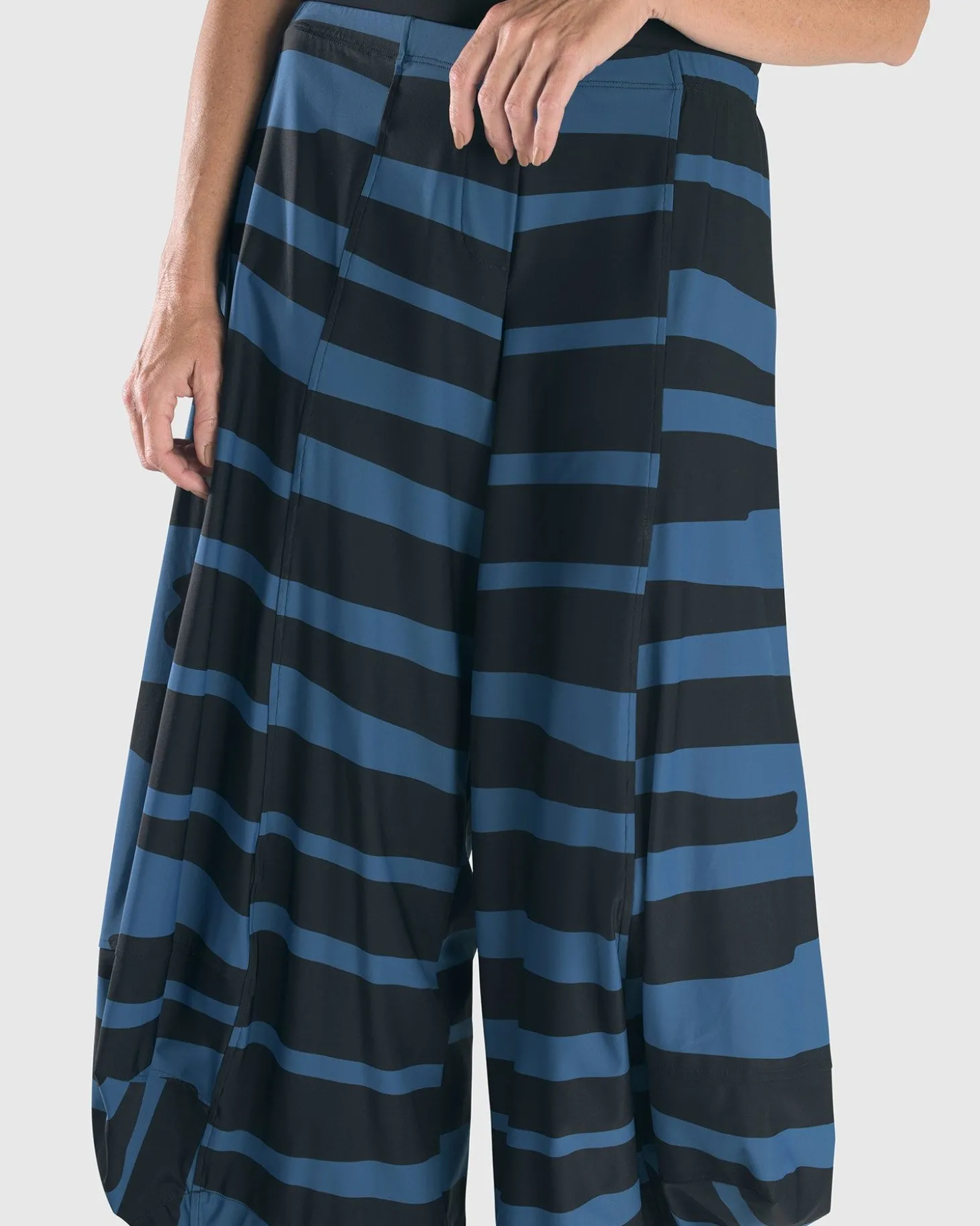 Women Alembika Tekbika Wave Punto Pants, Ocean