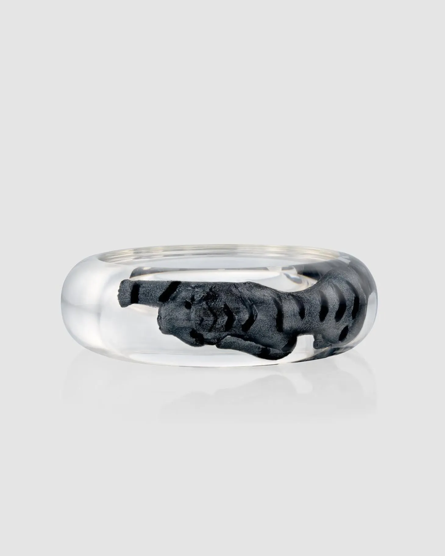 Women Alembika Tiger Inlay Bangle Bracelet, Silver