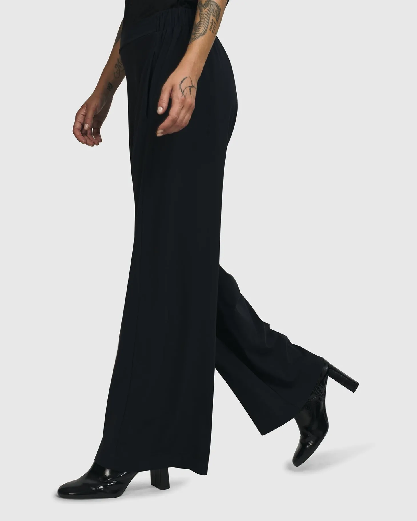 Women Alembika Trinity Straight Leg Pants, Black
