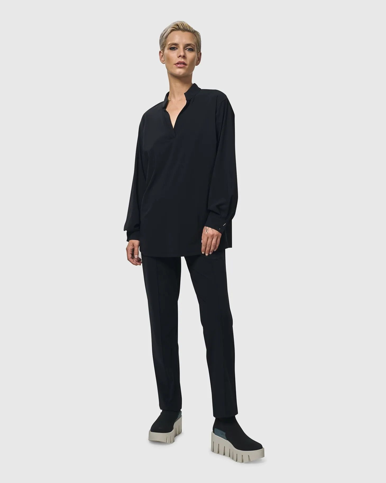 Women Alembika Trinity V-Neck Pullover Top, Black