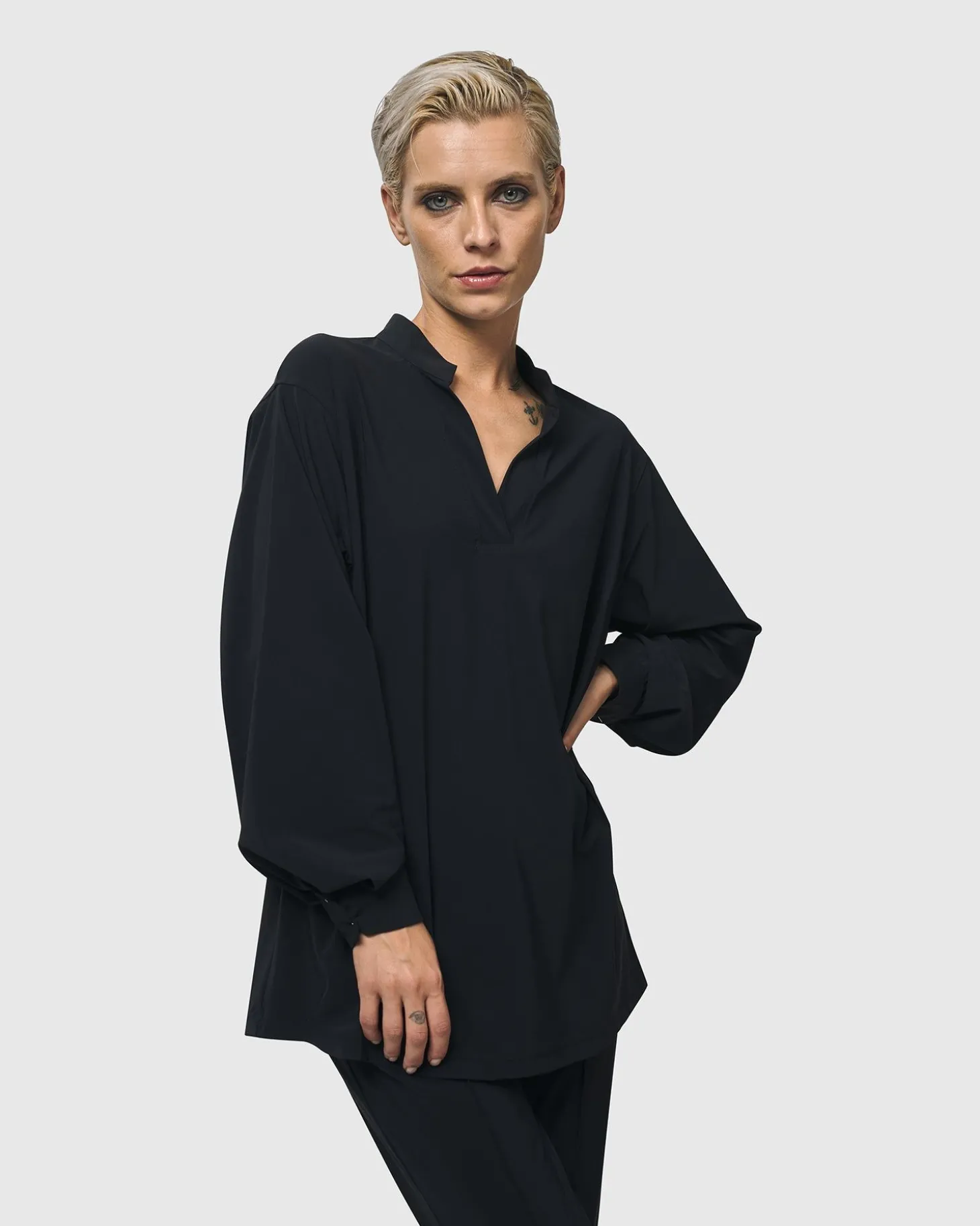 Women Alembika Trinity V-Neck Pullover Top, Black
